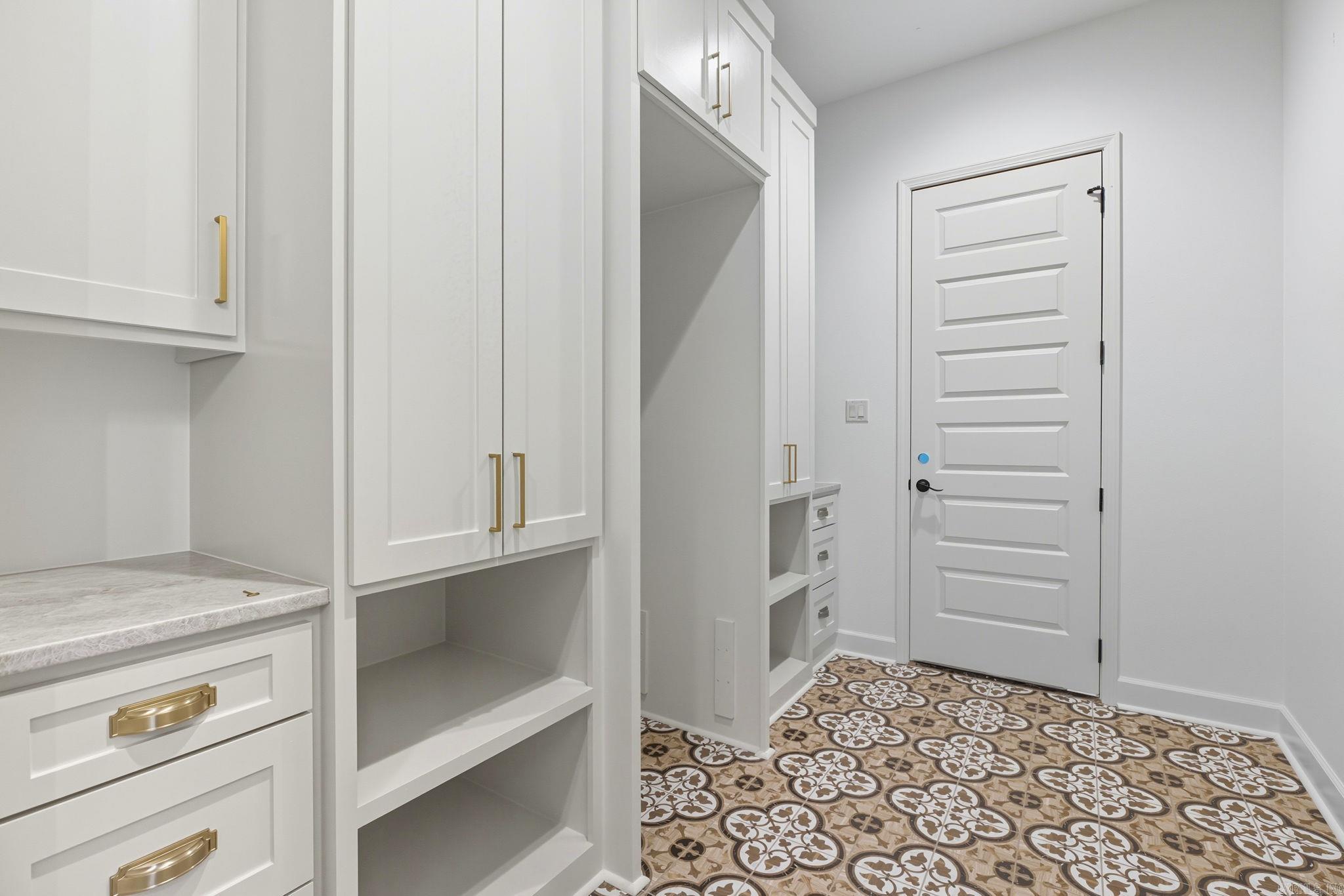CHENAL VALLEY ABINGTON COURT - Residential
