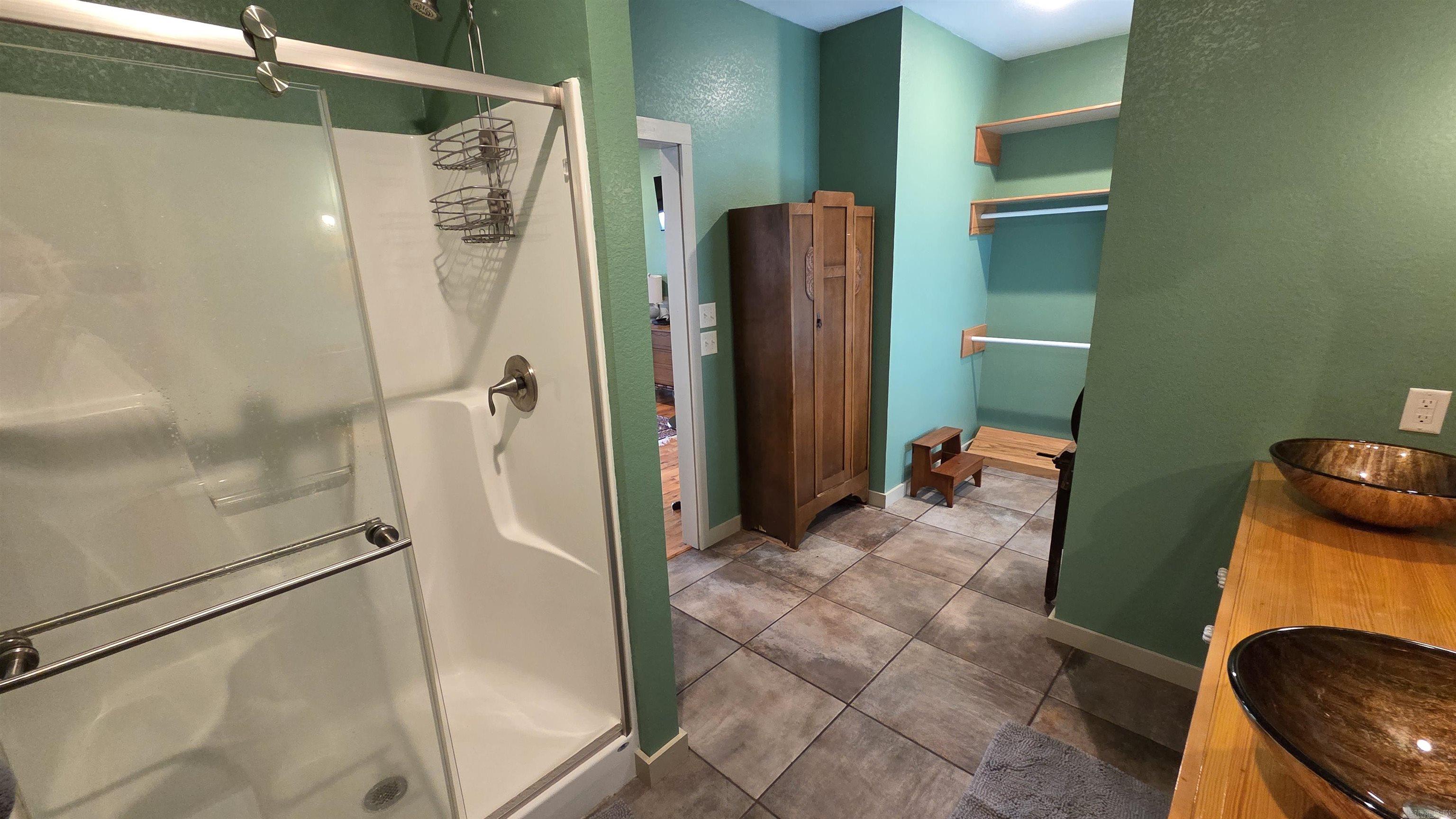 Watersedge Estates - Residential