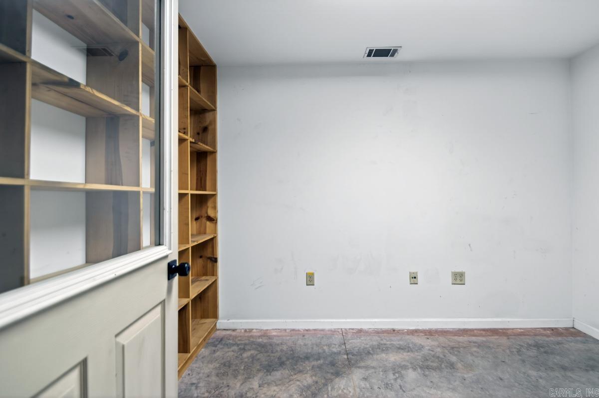 Troutt - Commercial Sale