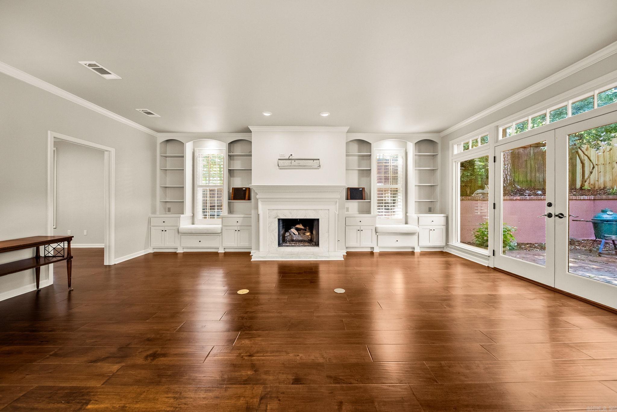 Sheraton Court Townhomes - Residential