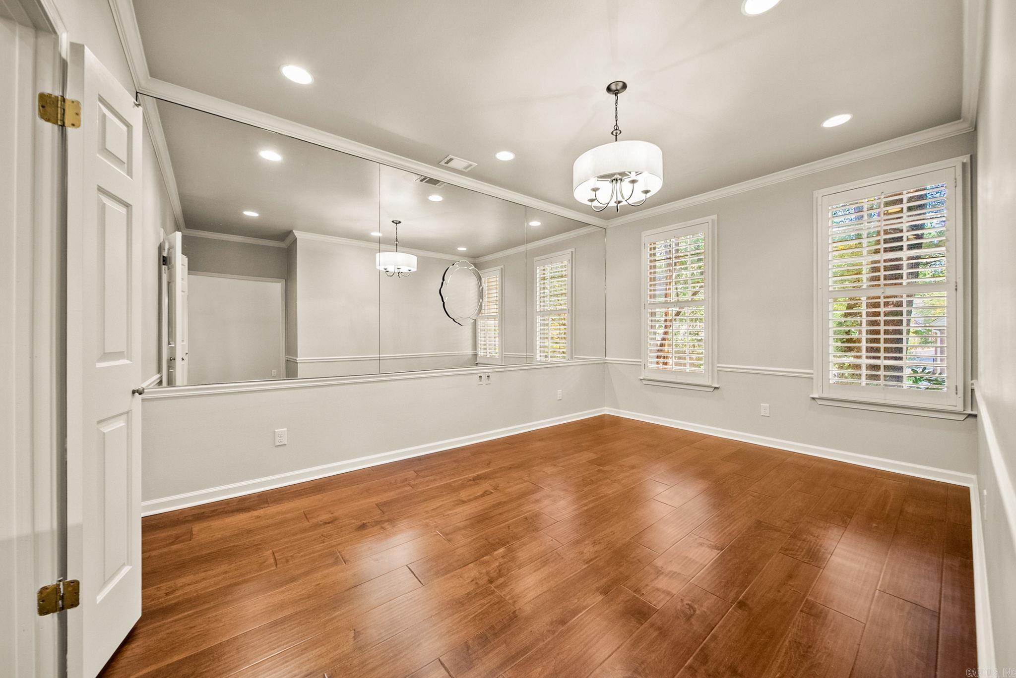 Sheraton Court Townhomes - Residential