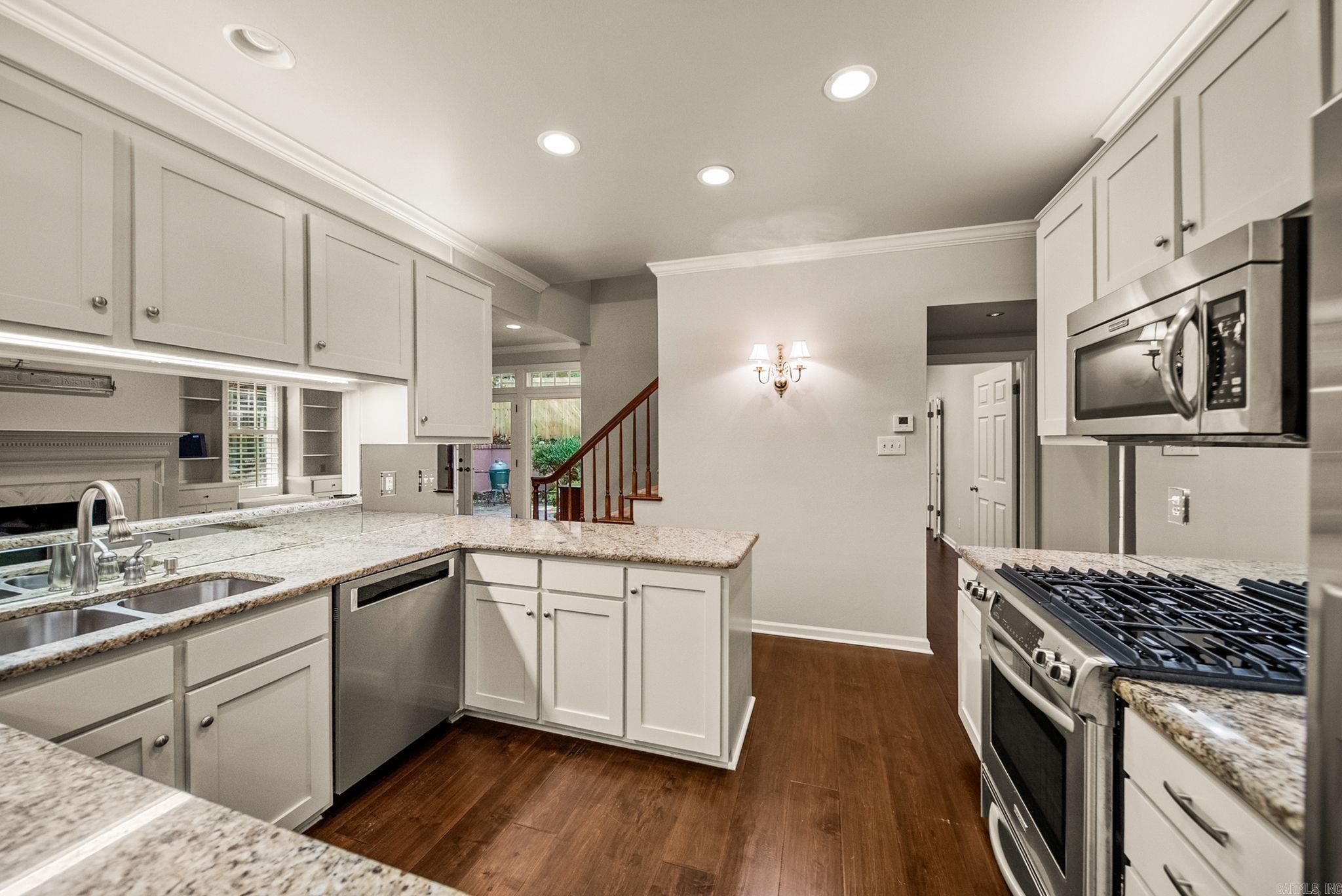Sheraton Court Townhomes - Residential