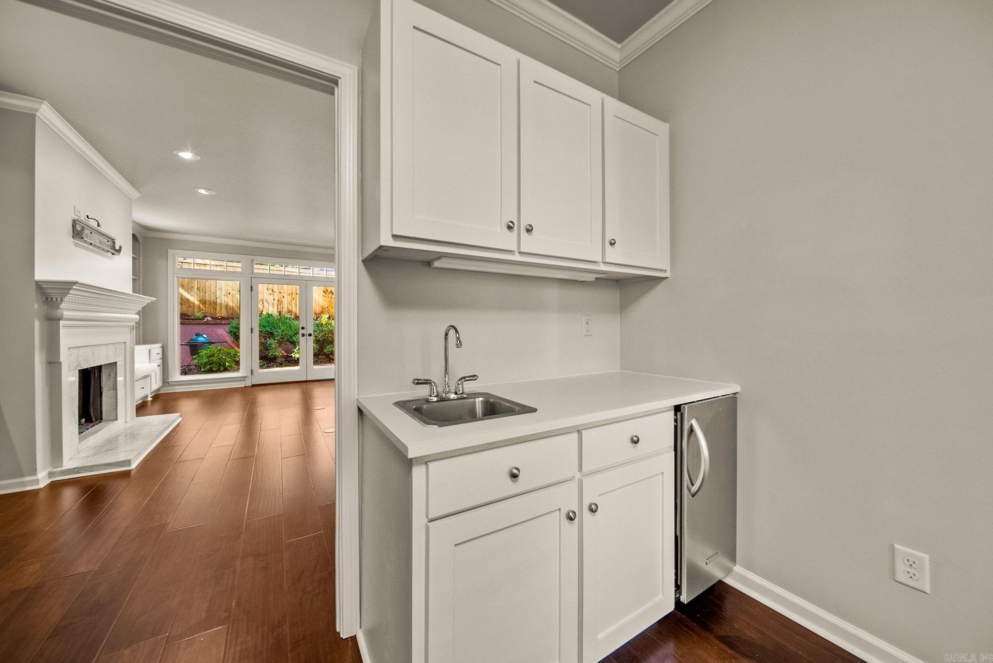 Sheraton Court Townhomes - Residential
