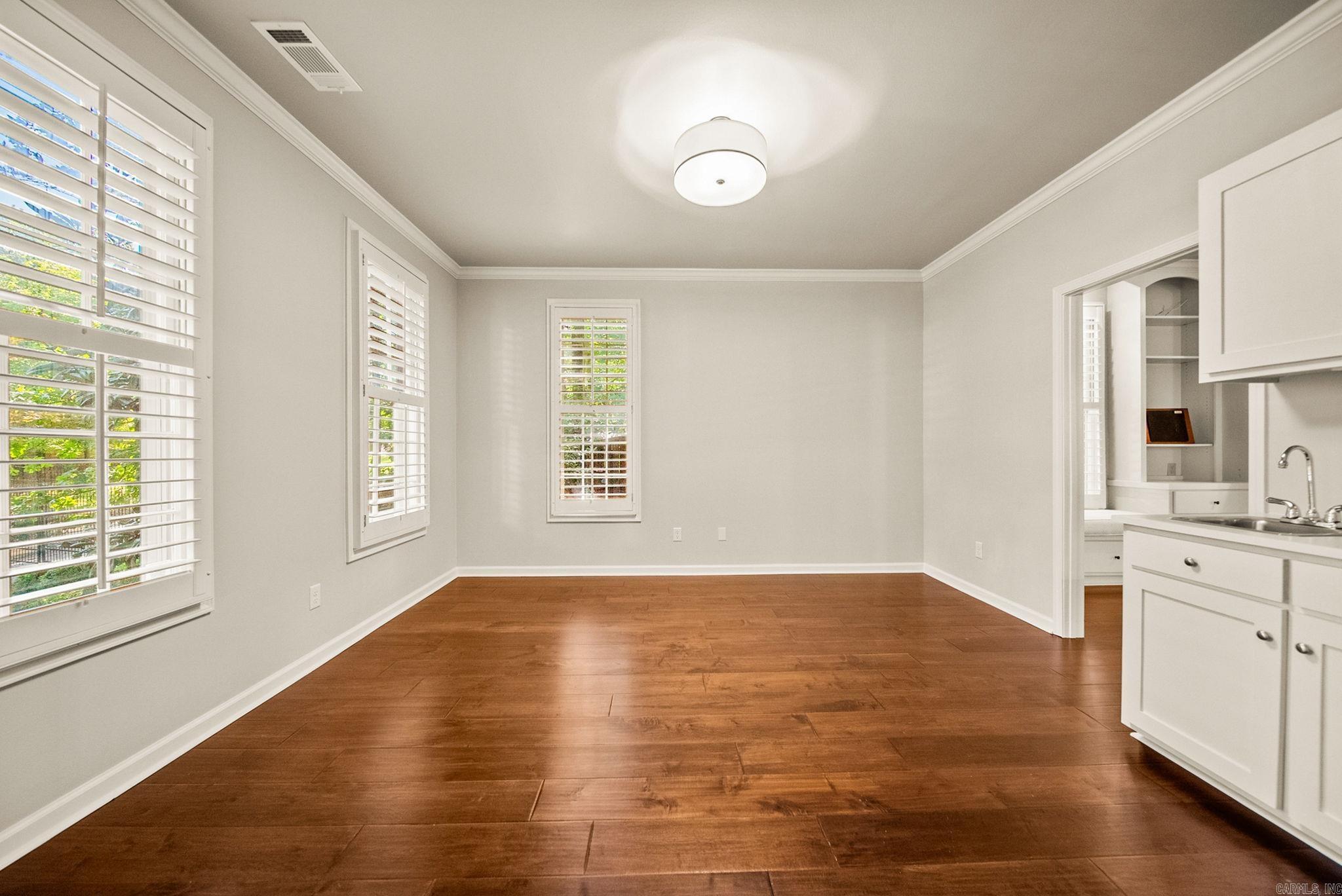 Sheraton Court Townhomes - Residential
