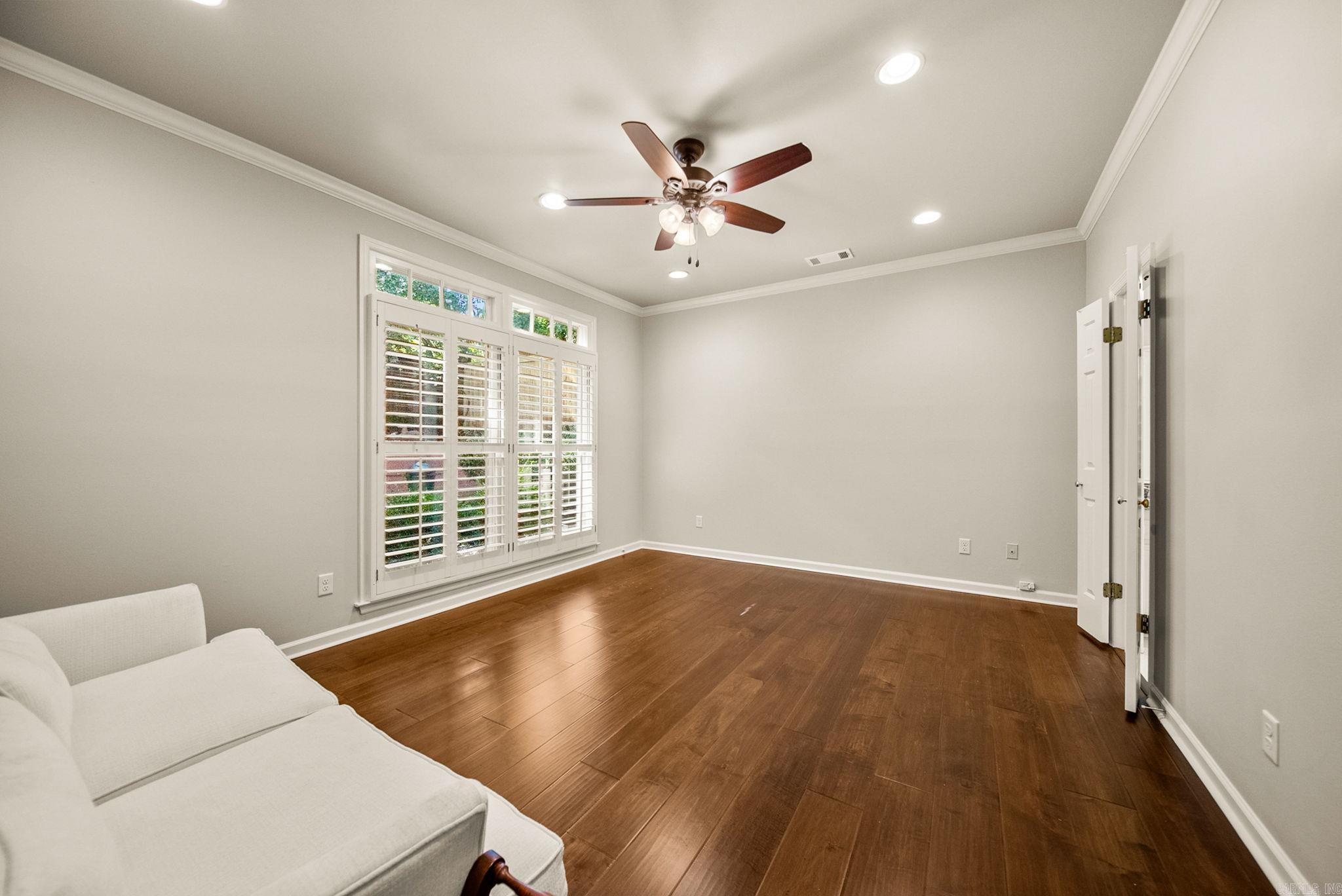 Sheraton Court Townhomes - Residential