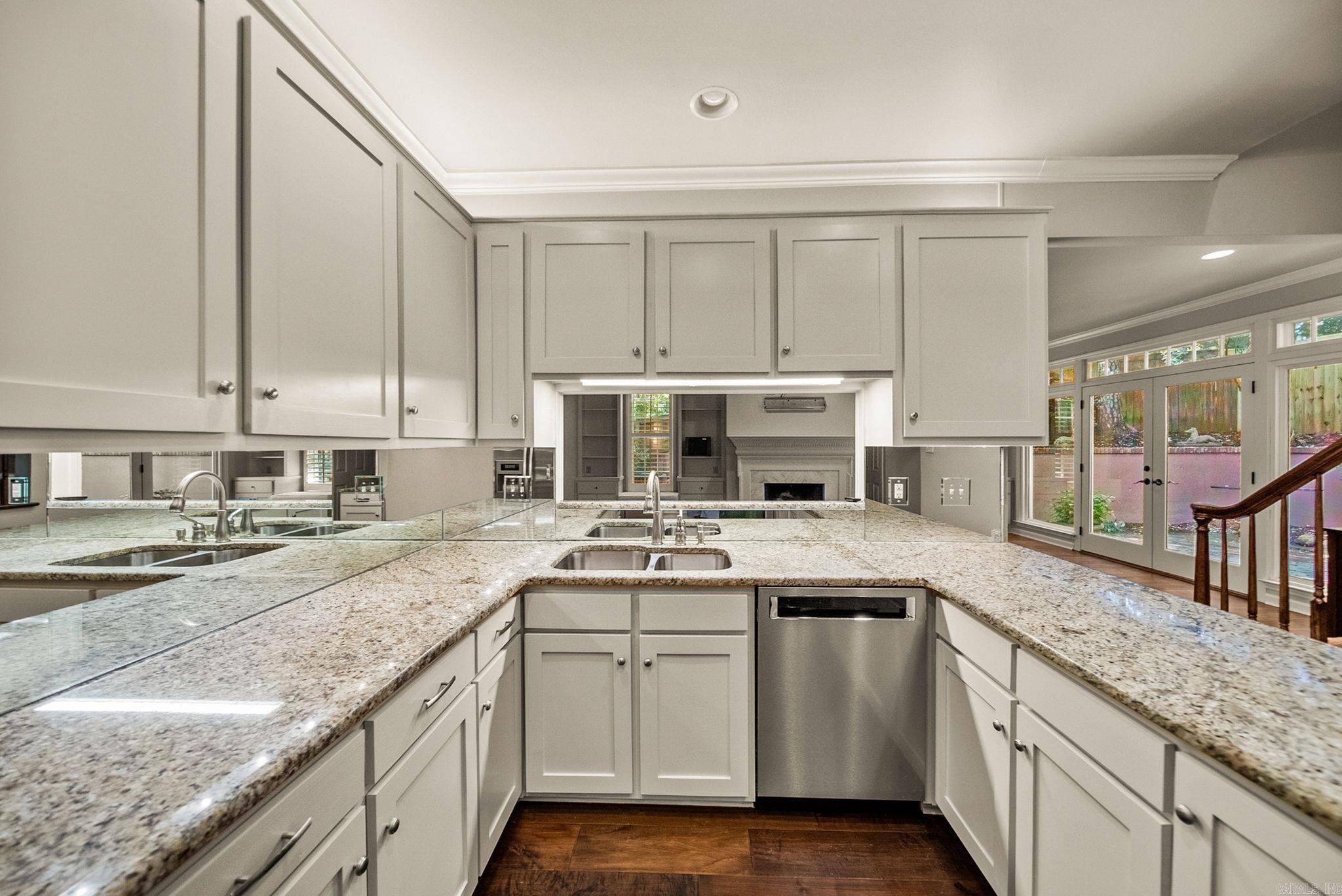 Sheraton Court Townhomes - Residential