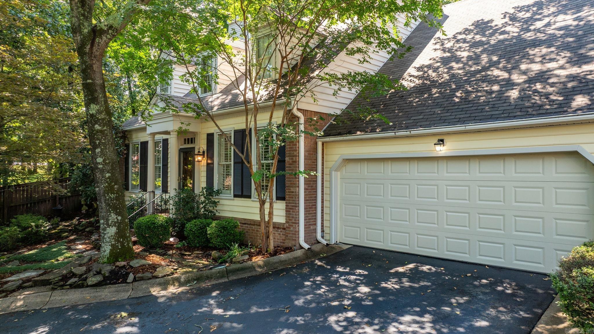 Sheraton Court Townhomes - Residential