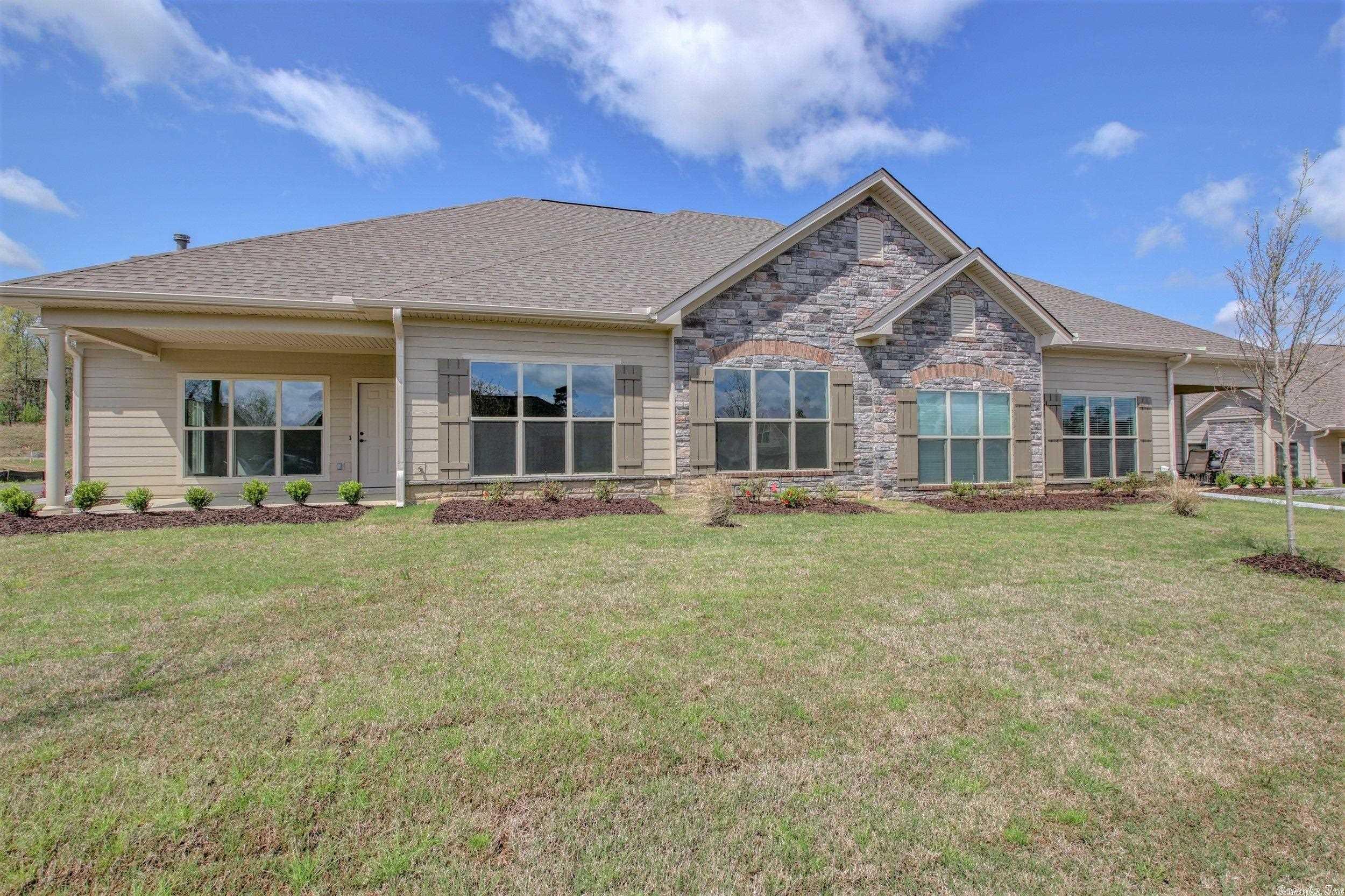 MOUNTAIN TERRACE ESTATES TOWNHOM - Residential