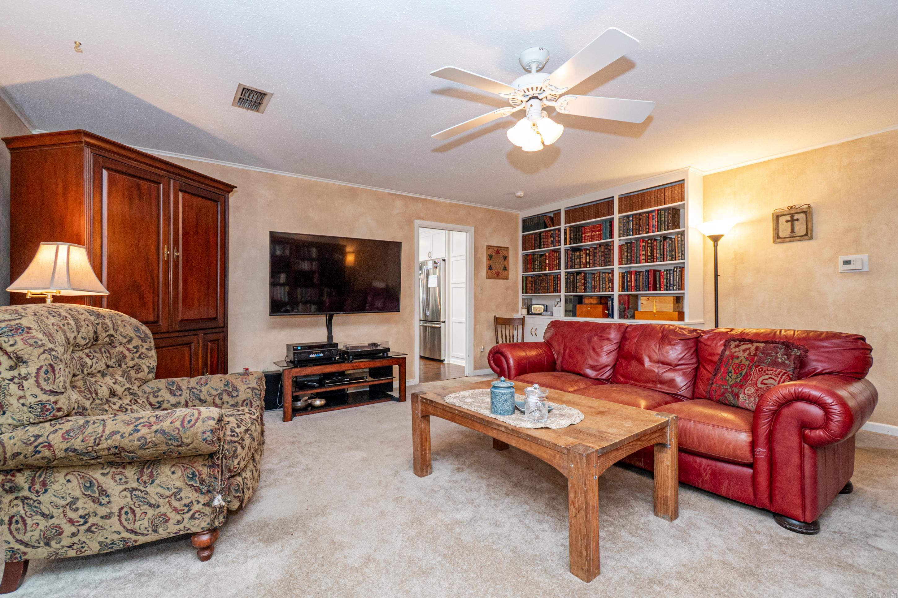 THOMPSON HEIGHTS 5TH - Residential