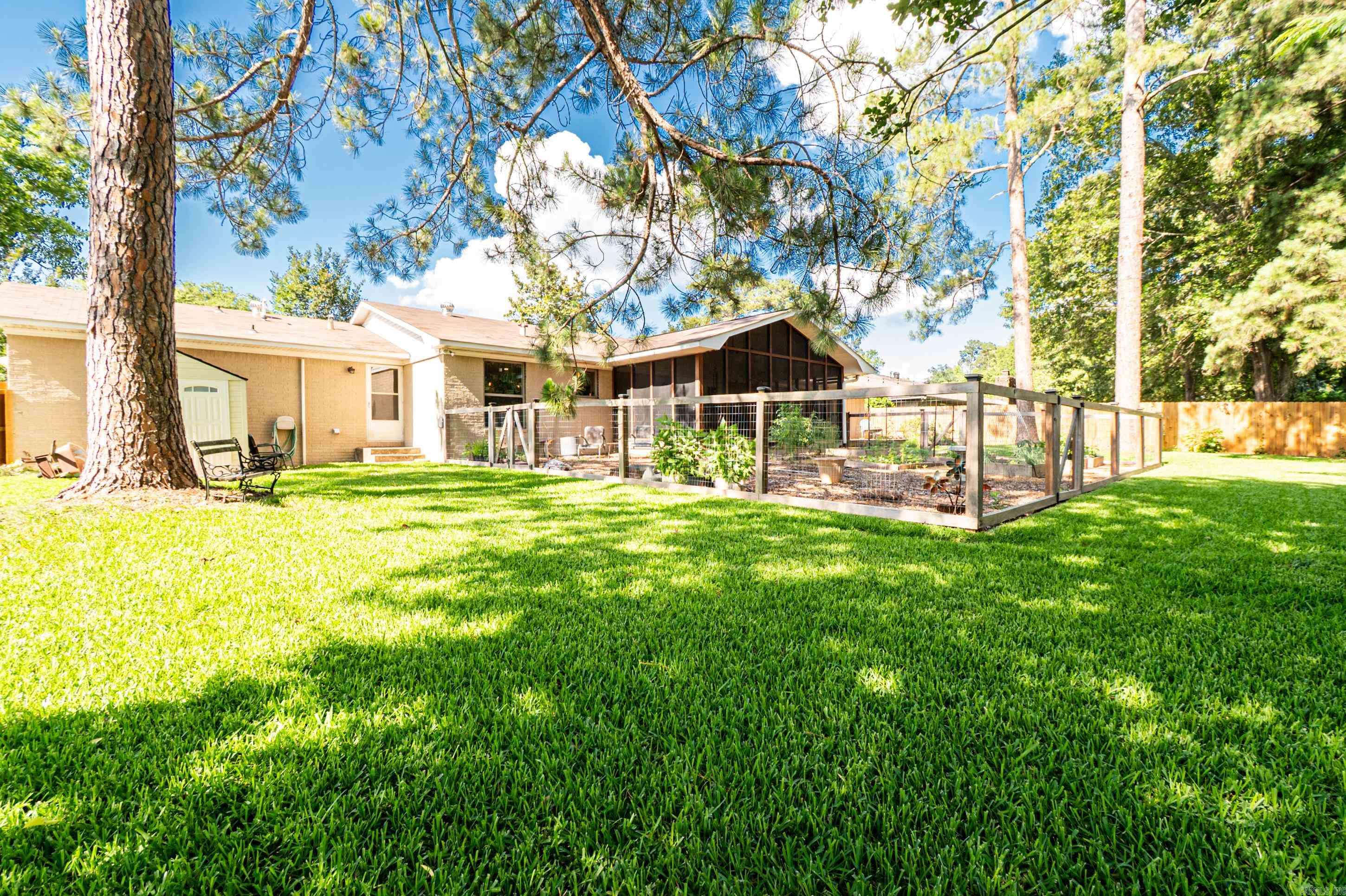 THOMPSON HEIGHTS 5TH - Residential