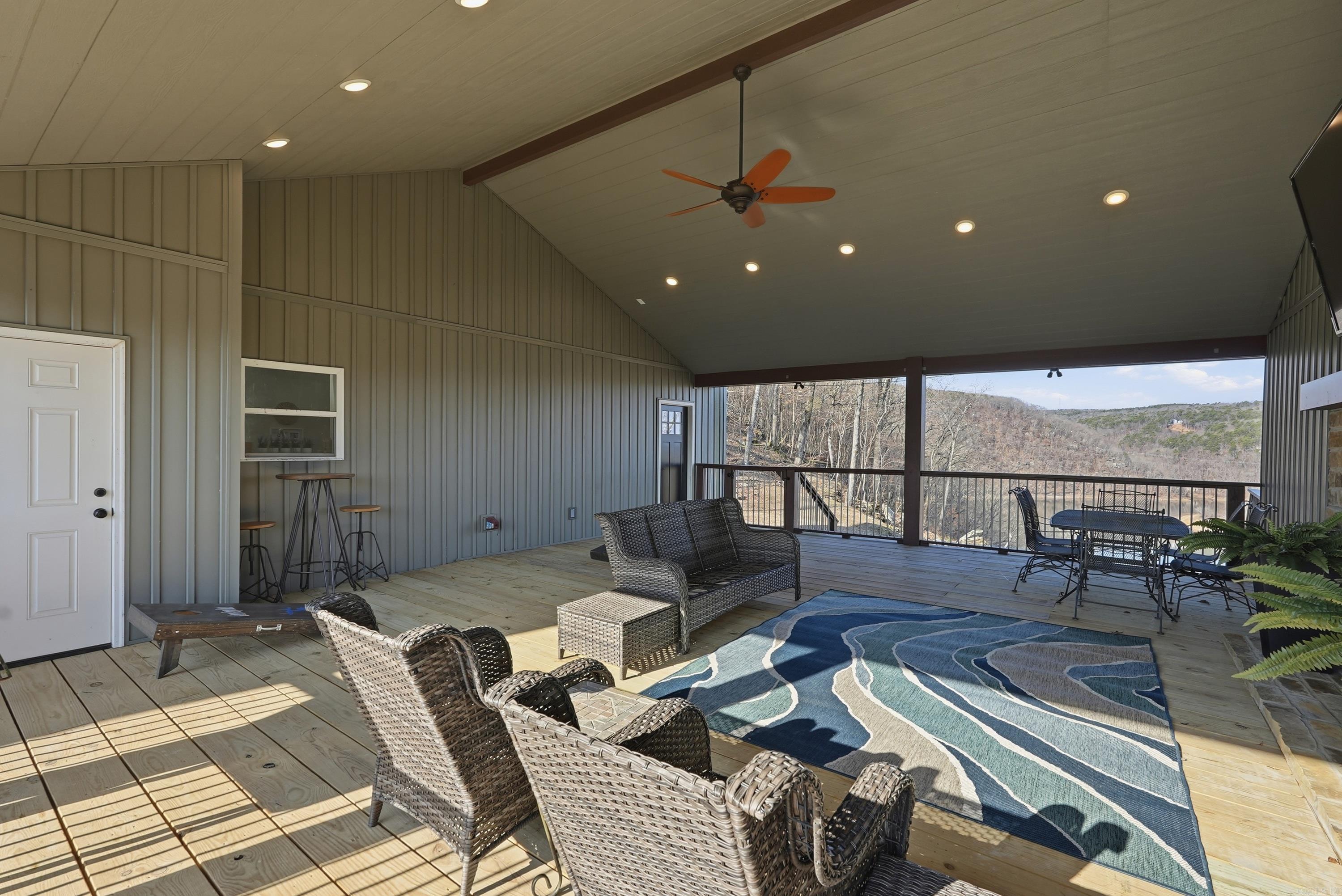 Watersedge Estates - Residential