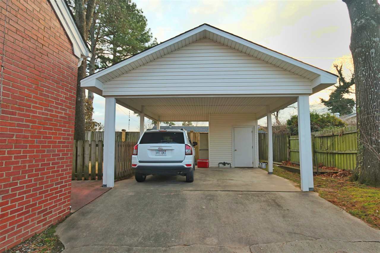 KINGWOOD PLACE - Residential