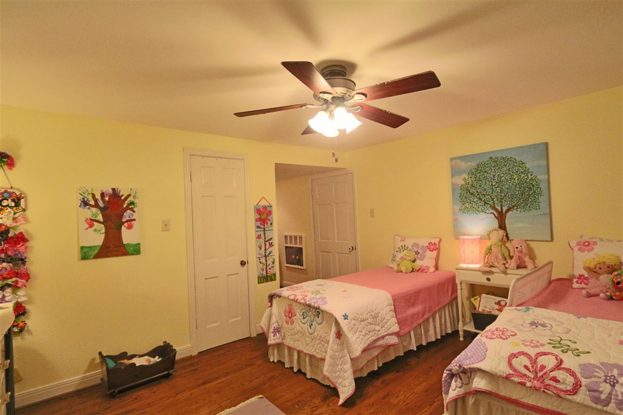KINGWOOD PLACE - Residential