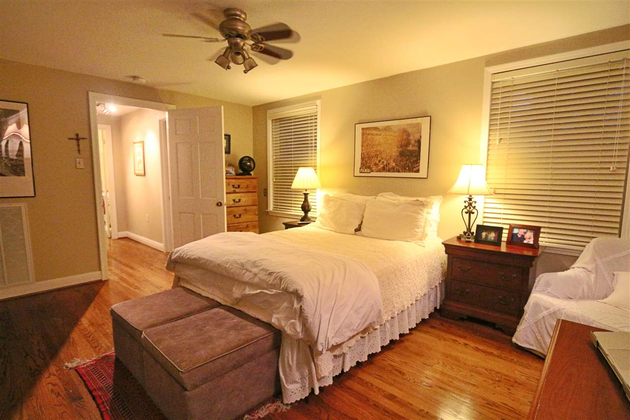 KINGWOOD PLACE - Residential