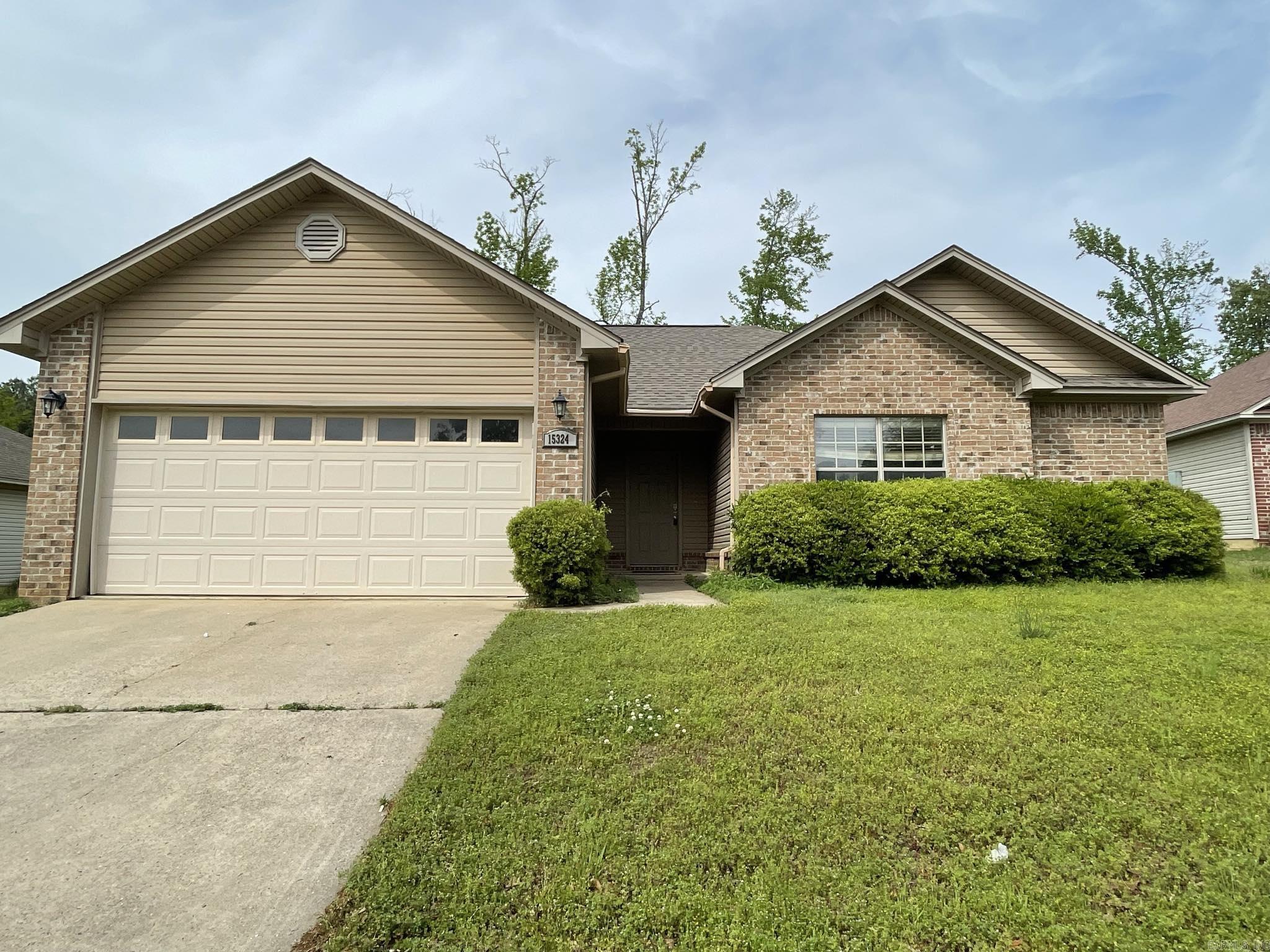 Nice 3 bed, 2 bath home. Pretty hardwoods, new dishwasher, w/d connections. Nice neighborhood. Rental ready!!