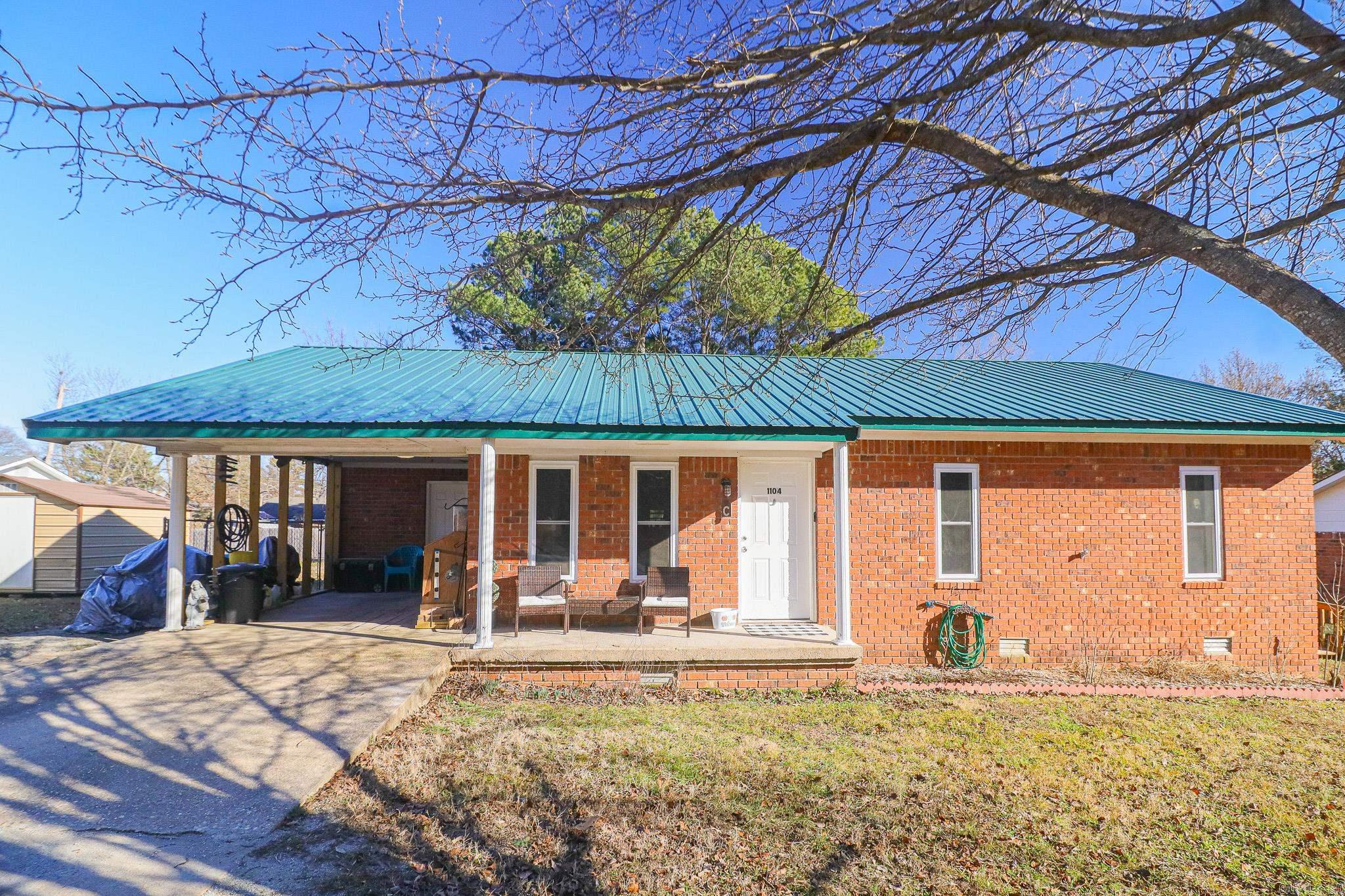 WYATT - Residential