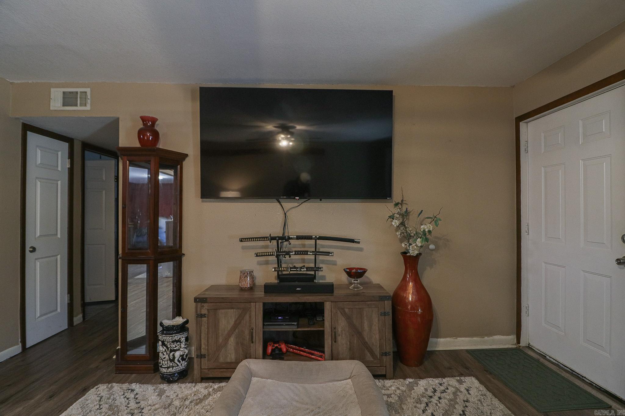 WYATT - Residential