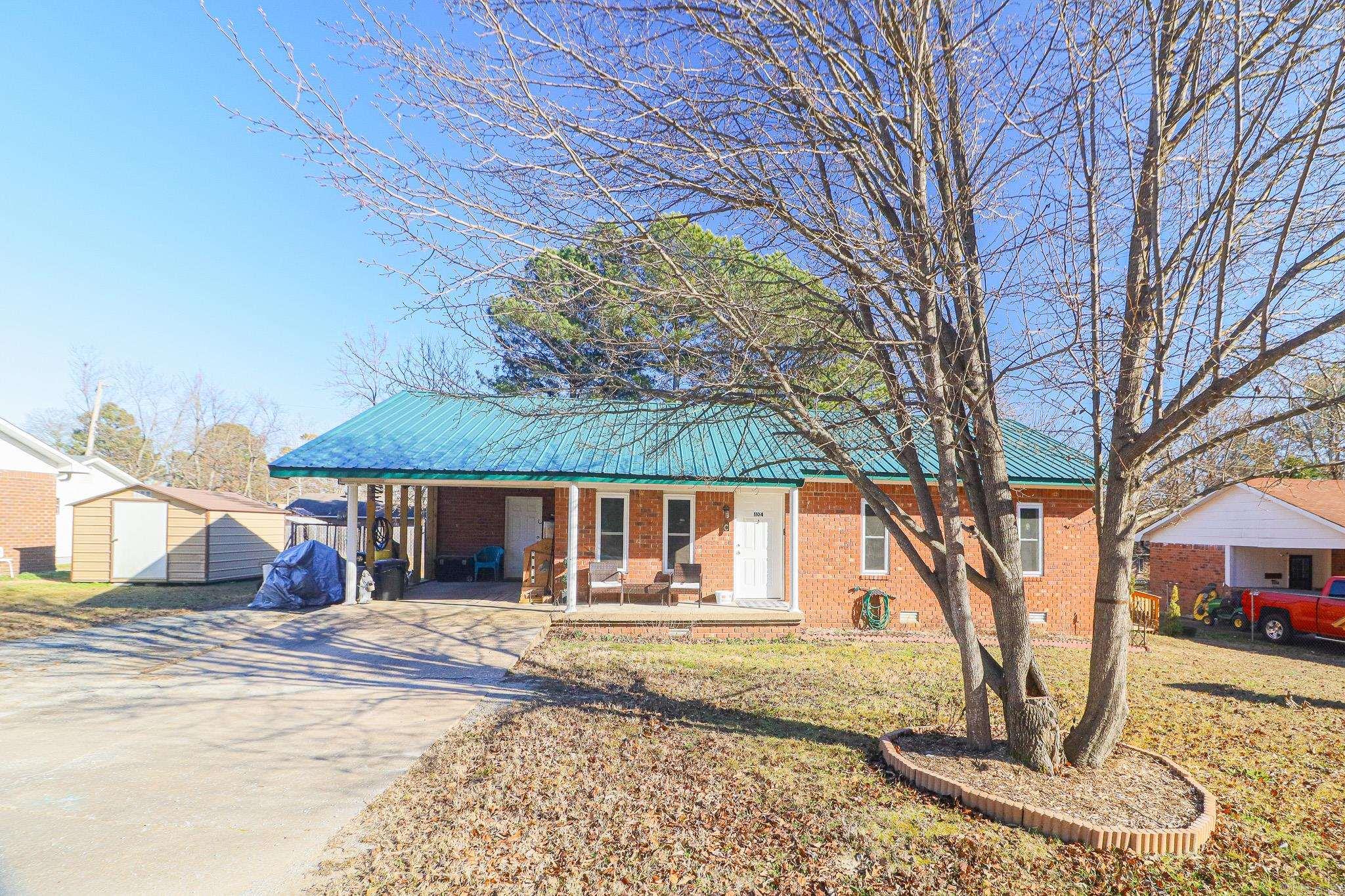 WYATT - Residential
