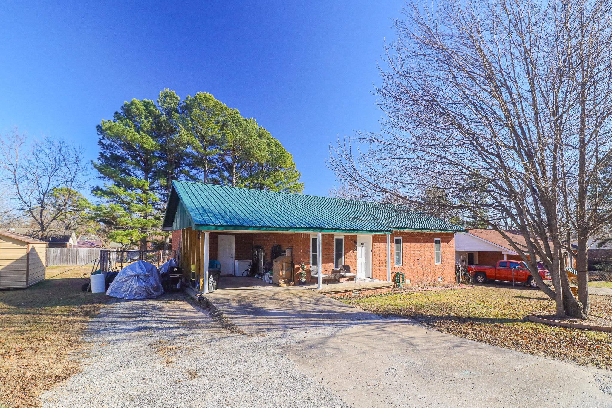 WYATT - Residential
