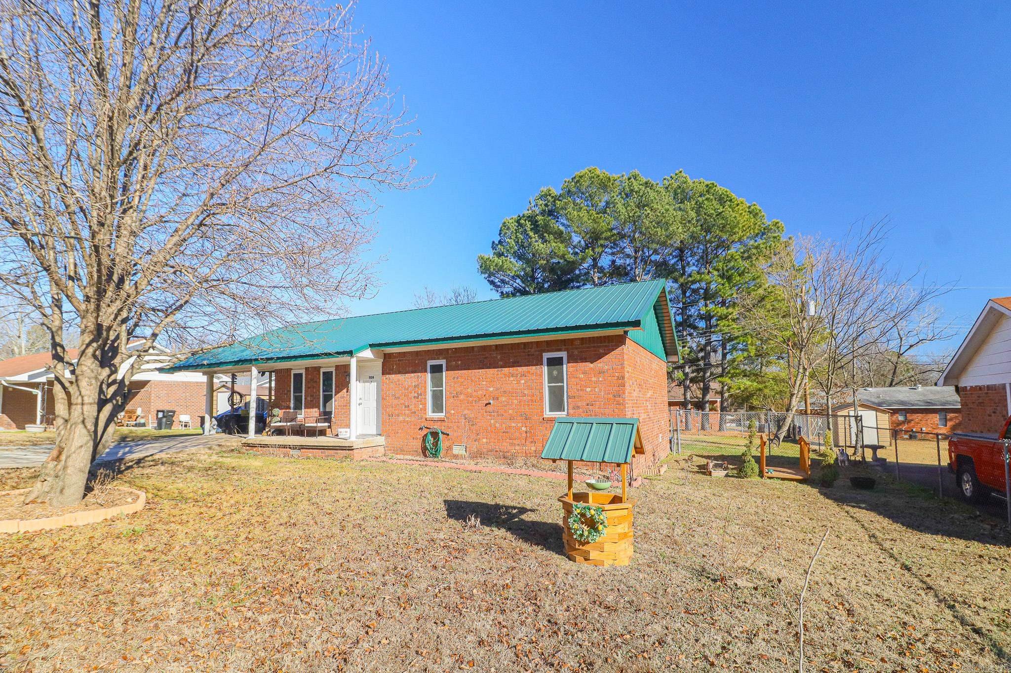 WYATT - Residential