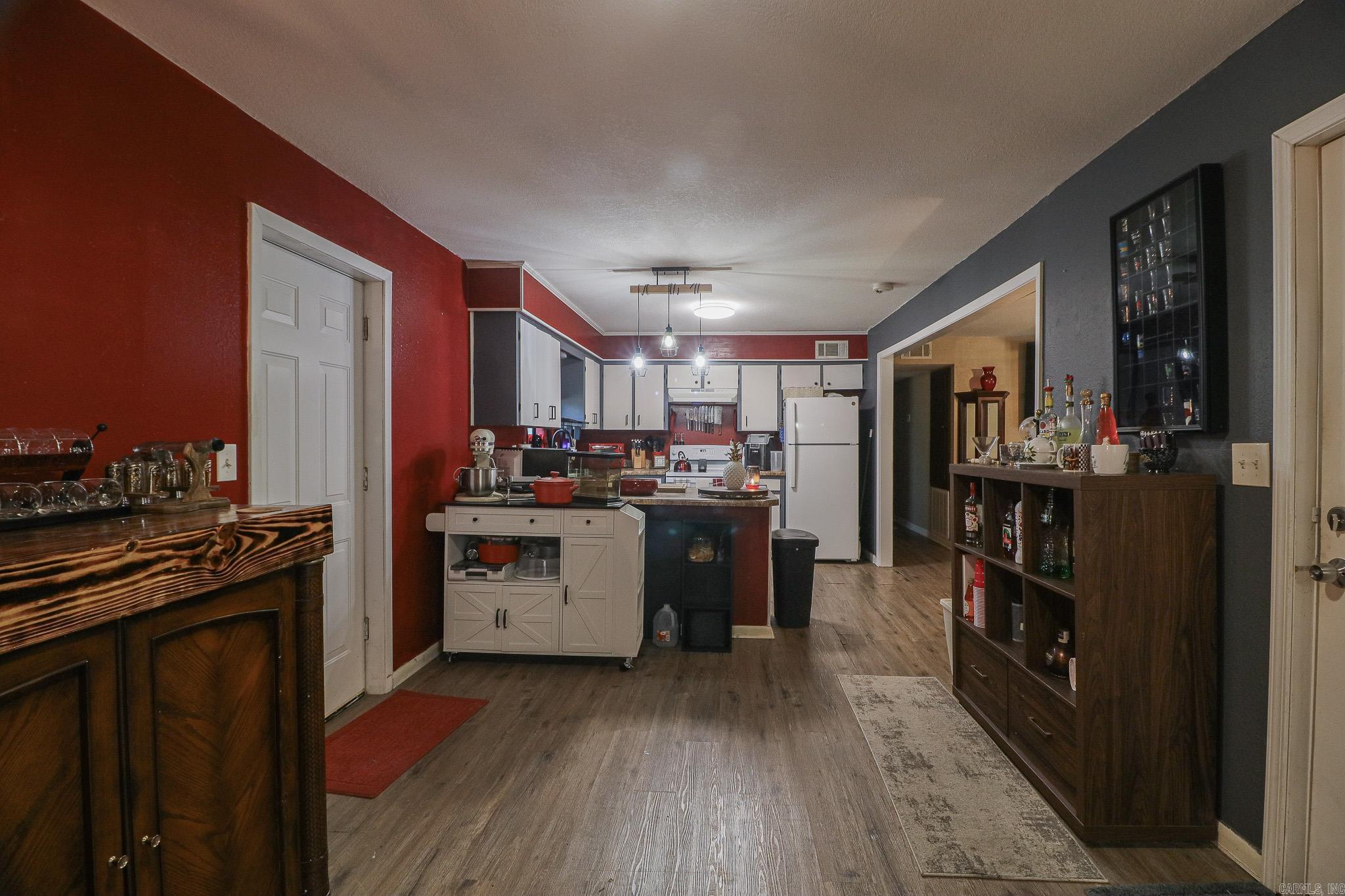 WYATT - Residential