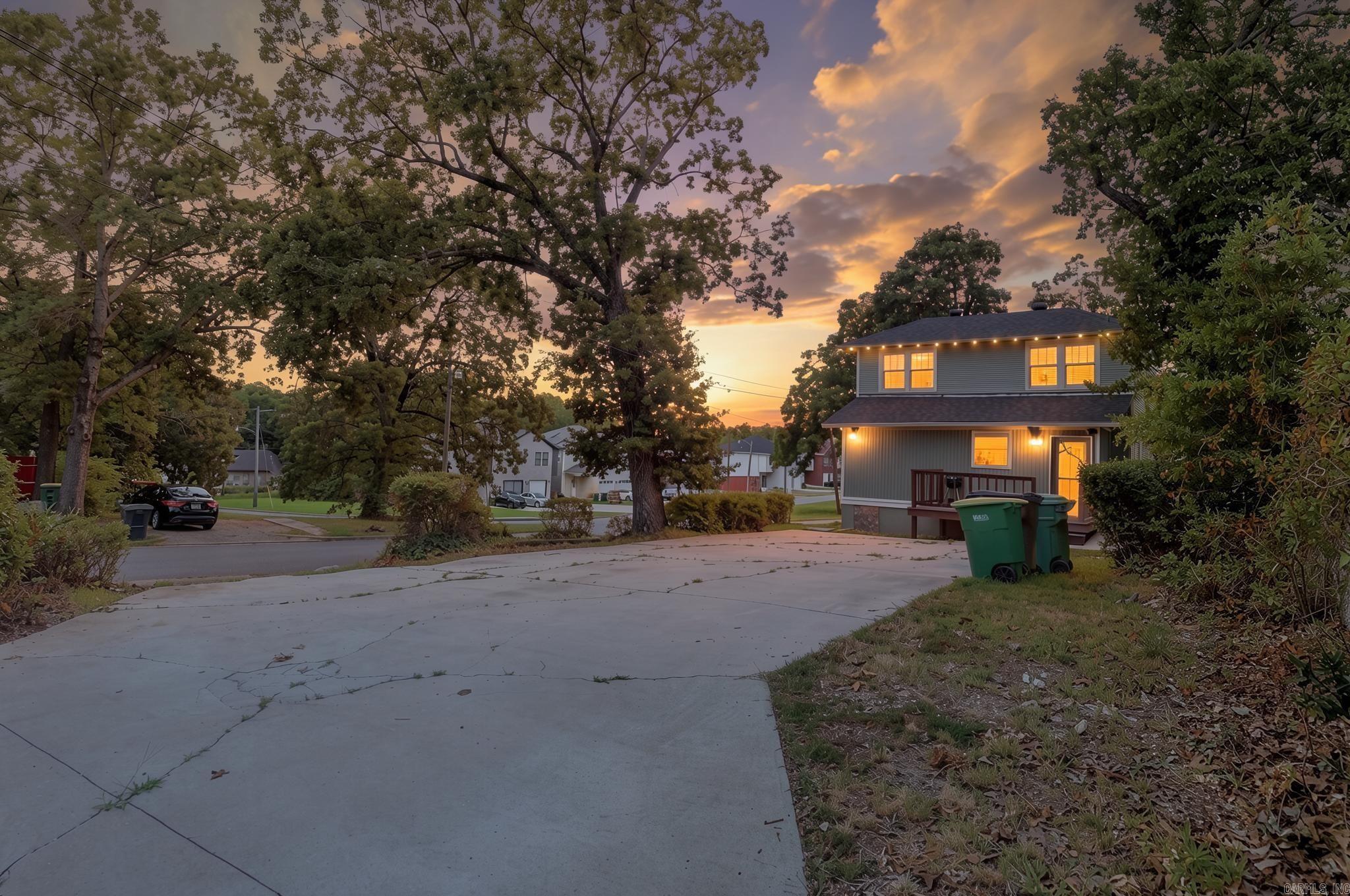 JONES & WORTHEN - Residential