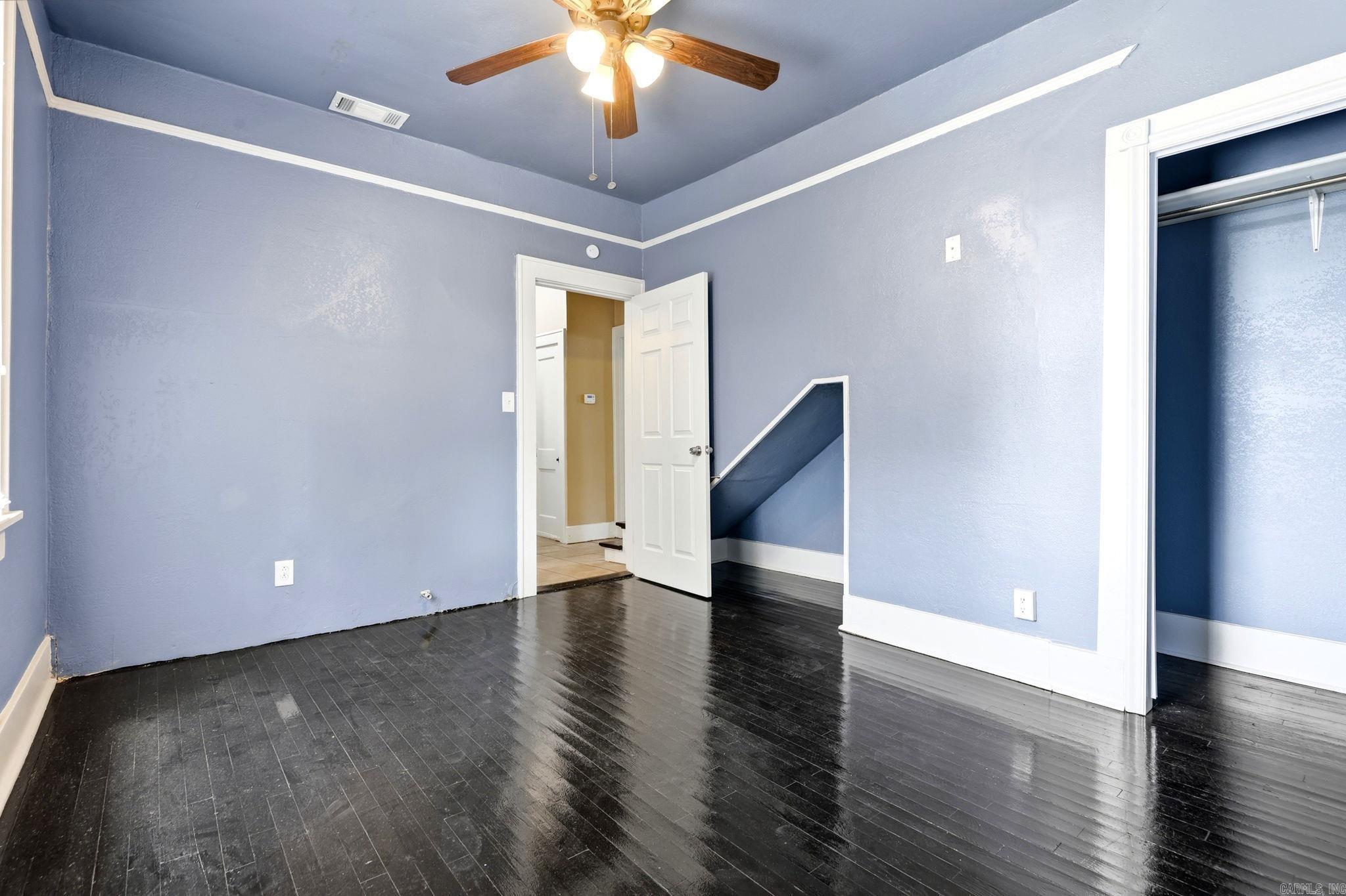 JONES & WORTHEN - Residential