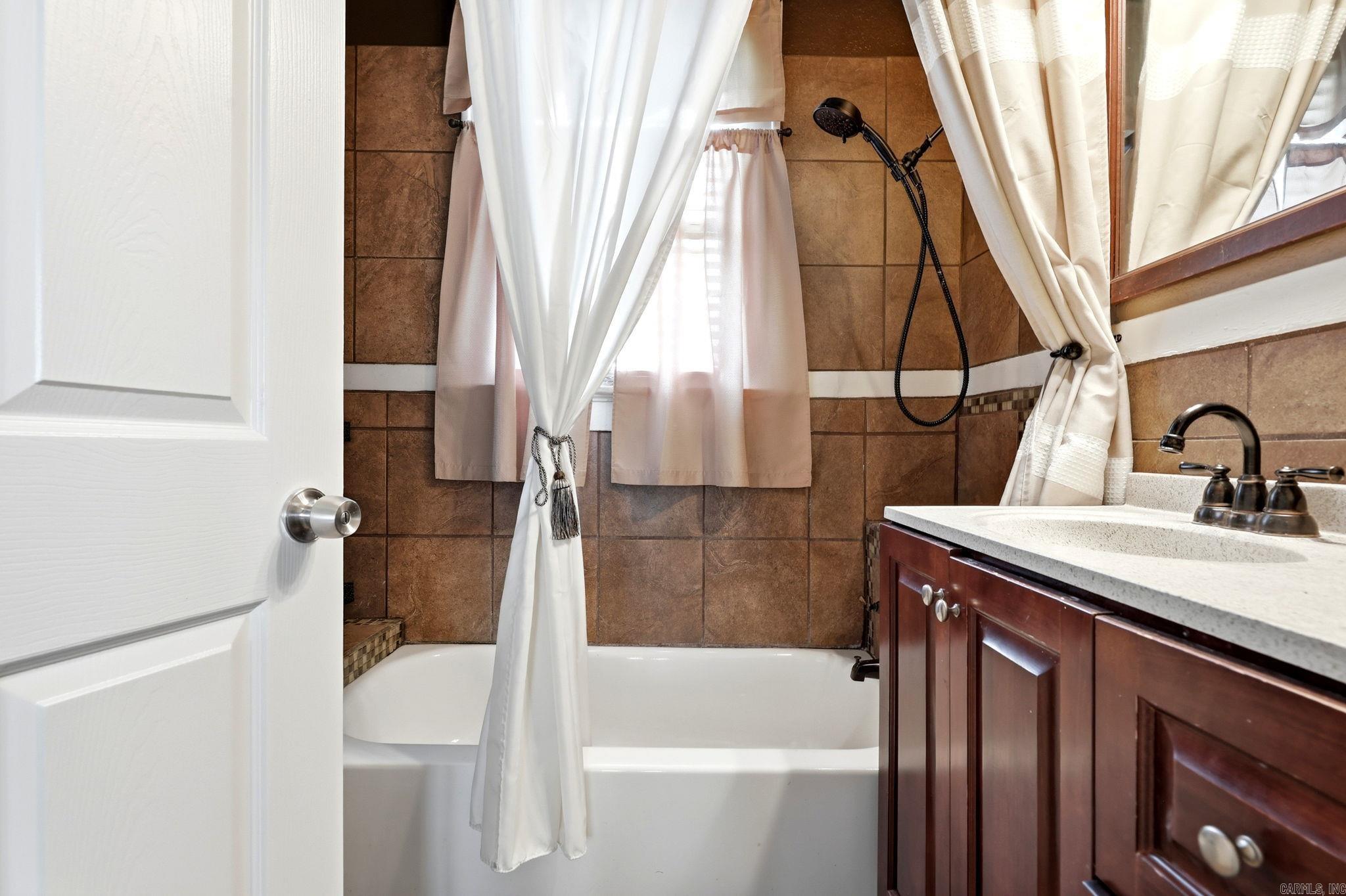 JONES & WORTHEN - Residential