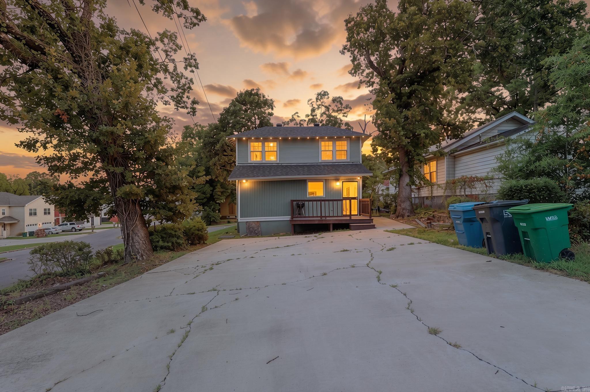 JONES & WORTHEN - Residential