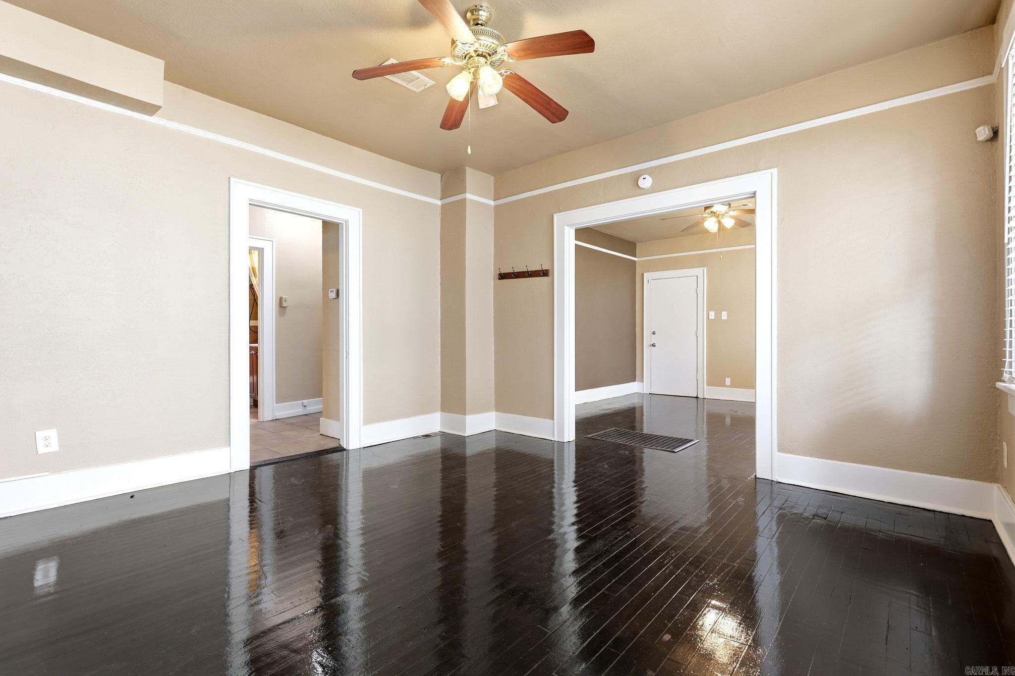 JONES & WORTHEN - Residential