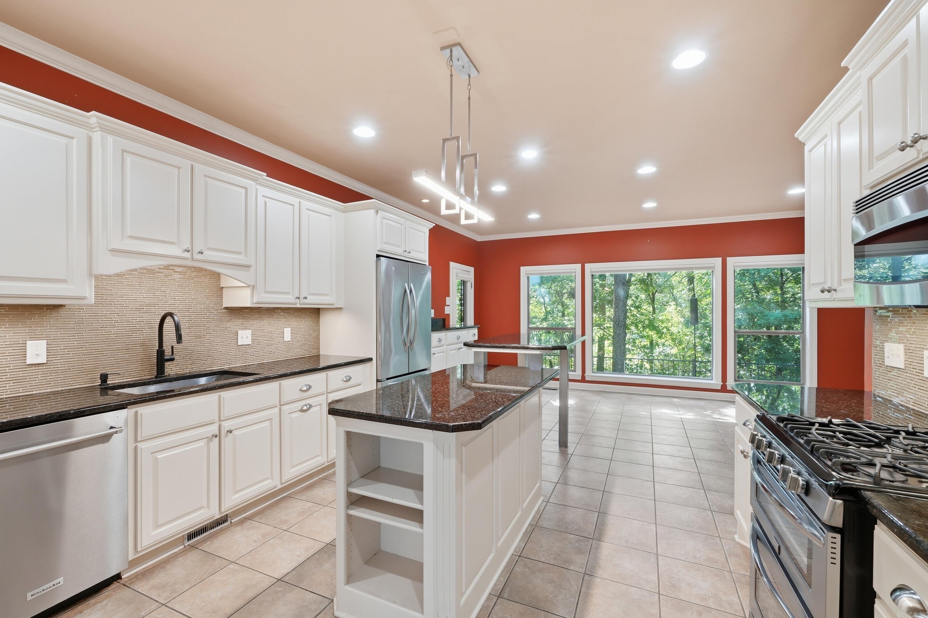 CHENAL VALLEY DUQUESNE COMMUNITY - Residential