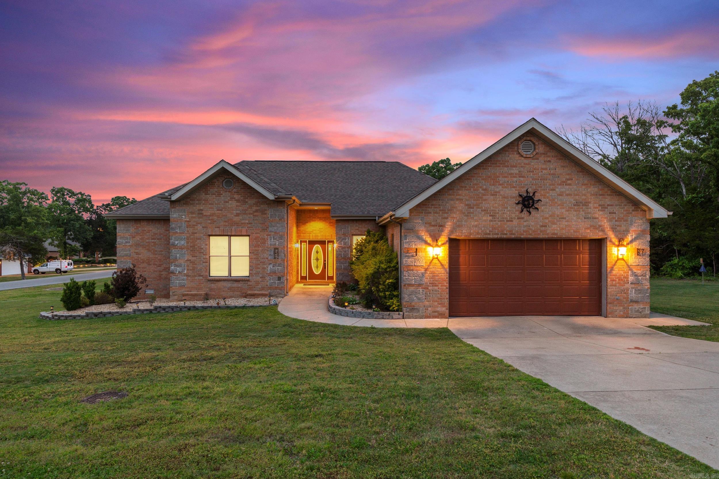 Beautiful all brick home in the desirable Inverness Subdivision offering 3 bedrooms, 2 1/2 baths, and a 2 car garage on a spacious corner lot! This well maintained home features numerous updates throughout, stainless kitchen appliances, an inviting gas fireplace, and a spacious covered porch perfect for relaxing or entertaining. Centrally located in Mountain Home with convenient access to shopping, medical facilities, schools, and more. Move-in ready with great curb appeal and a fantastic location in one of the area’s most sought-after neighborhoods!