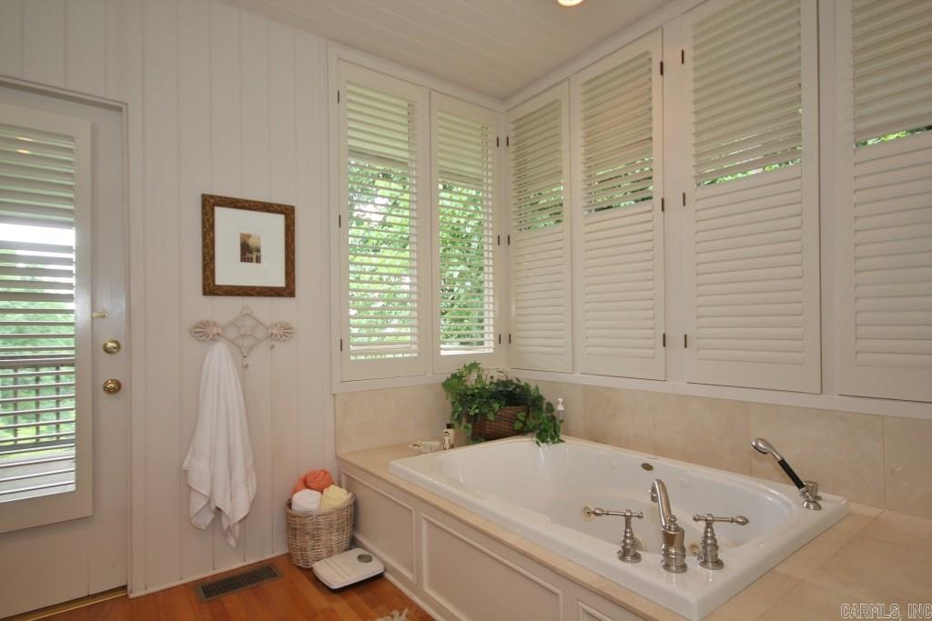 Longfellow Circle - Residential