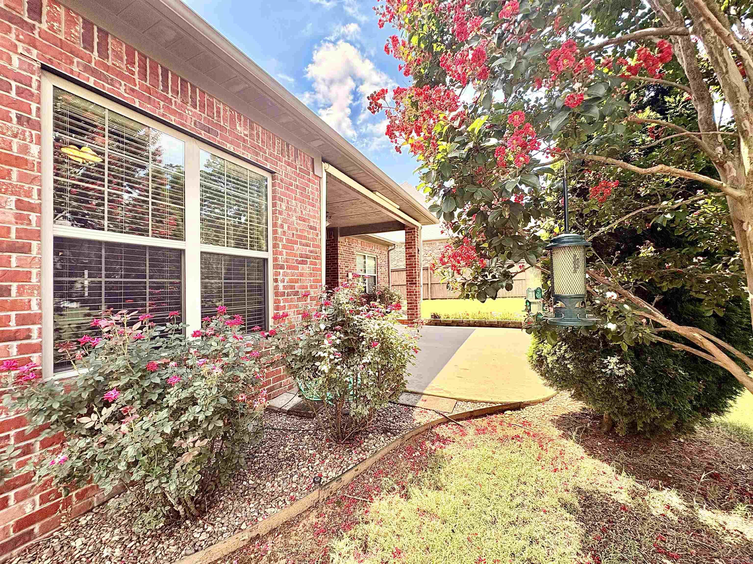 VALLEY COURT - Residential