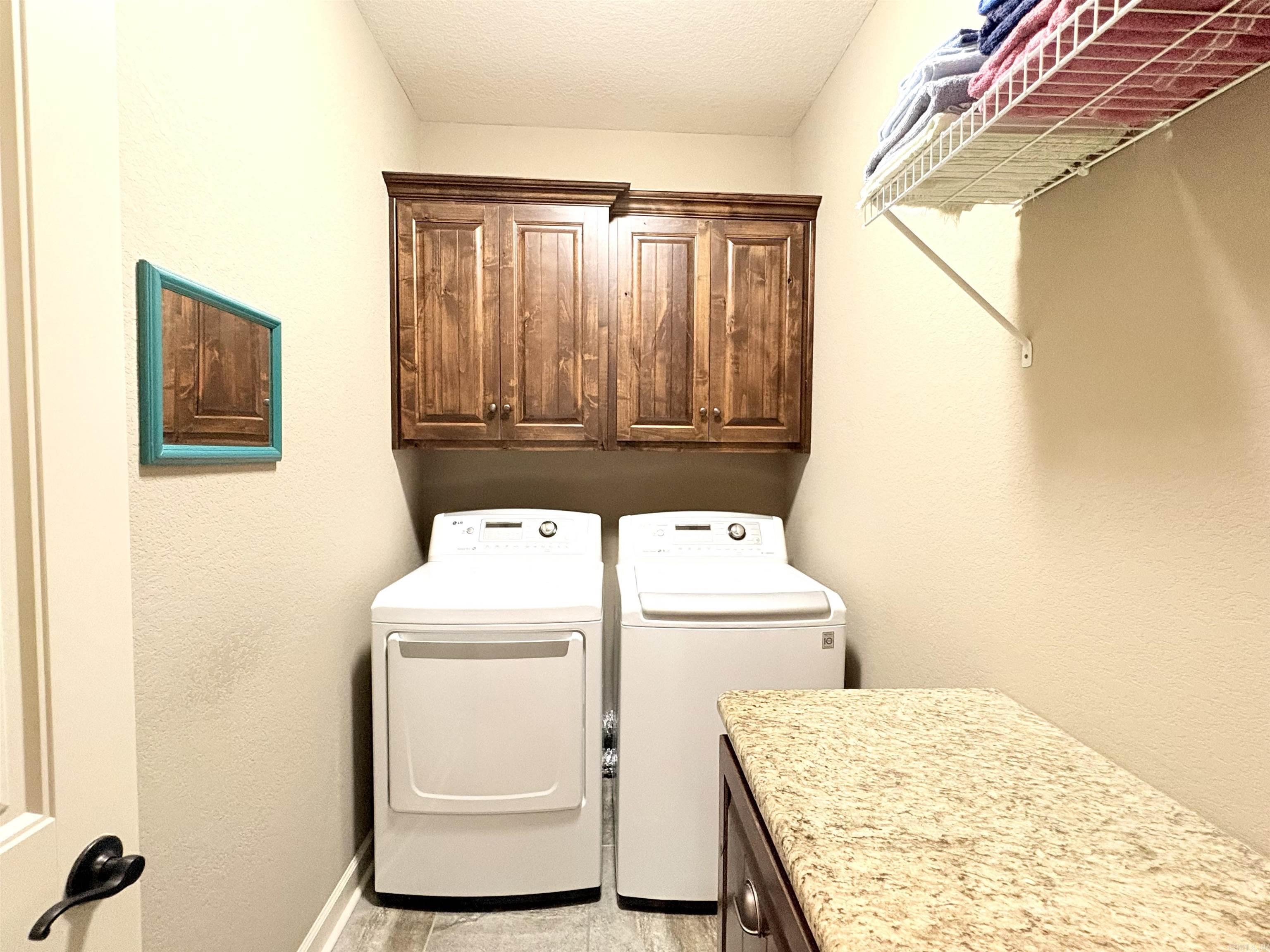 VALLEY COURT - Residential