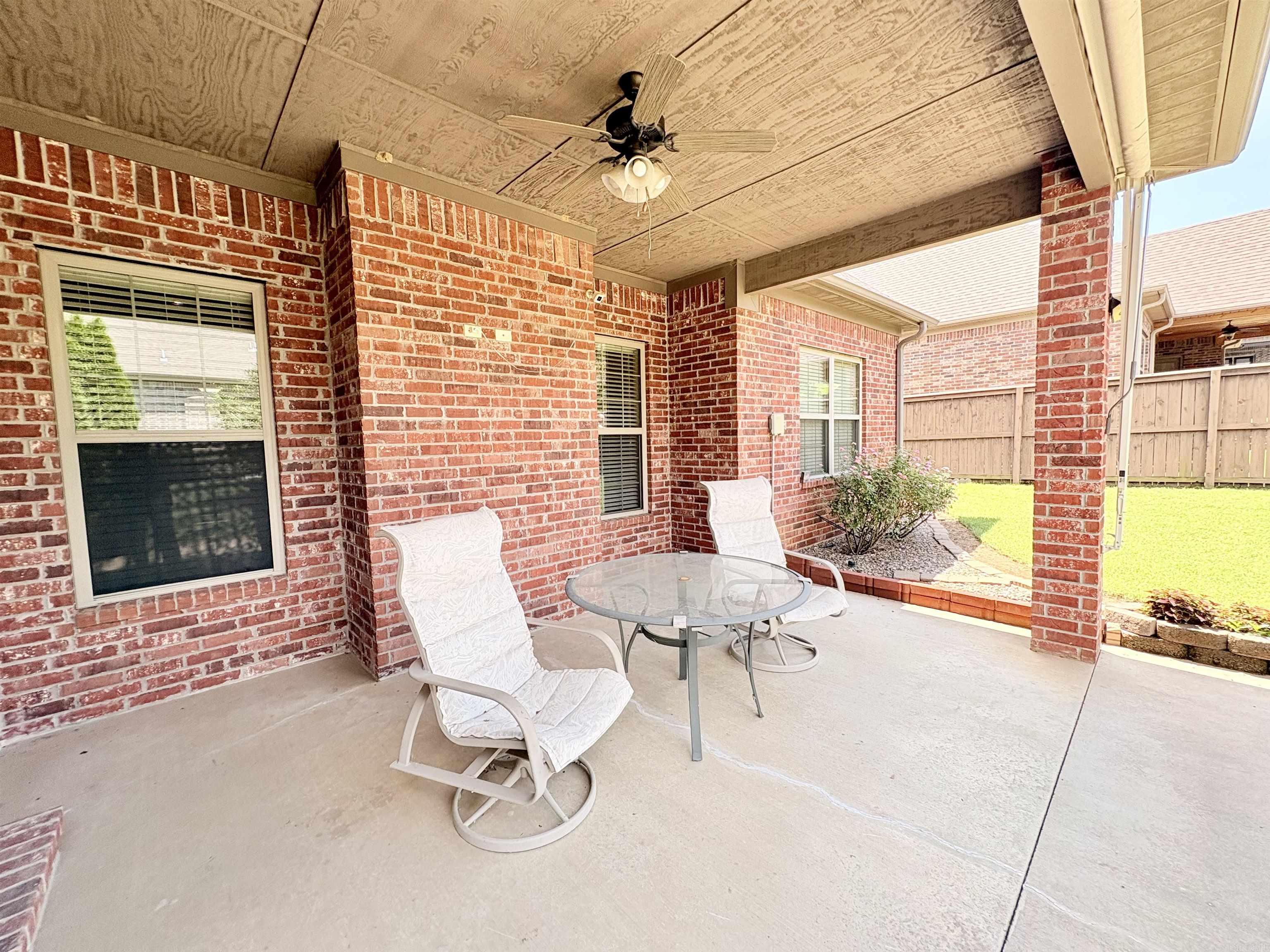 VALLEY COURT - Residential