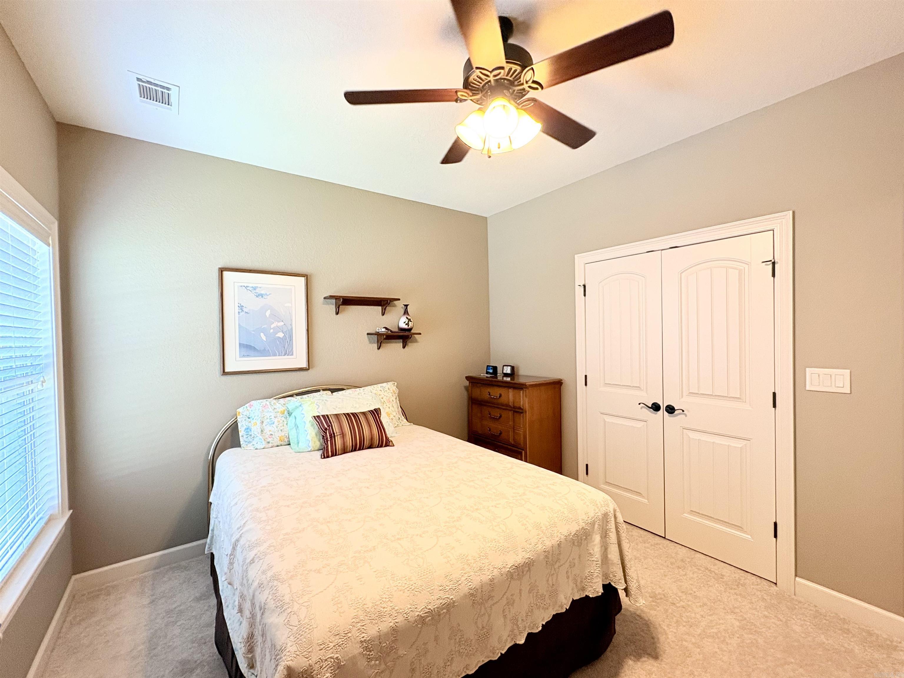 VALLEY COURT - Residential