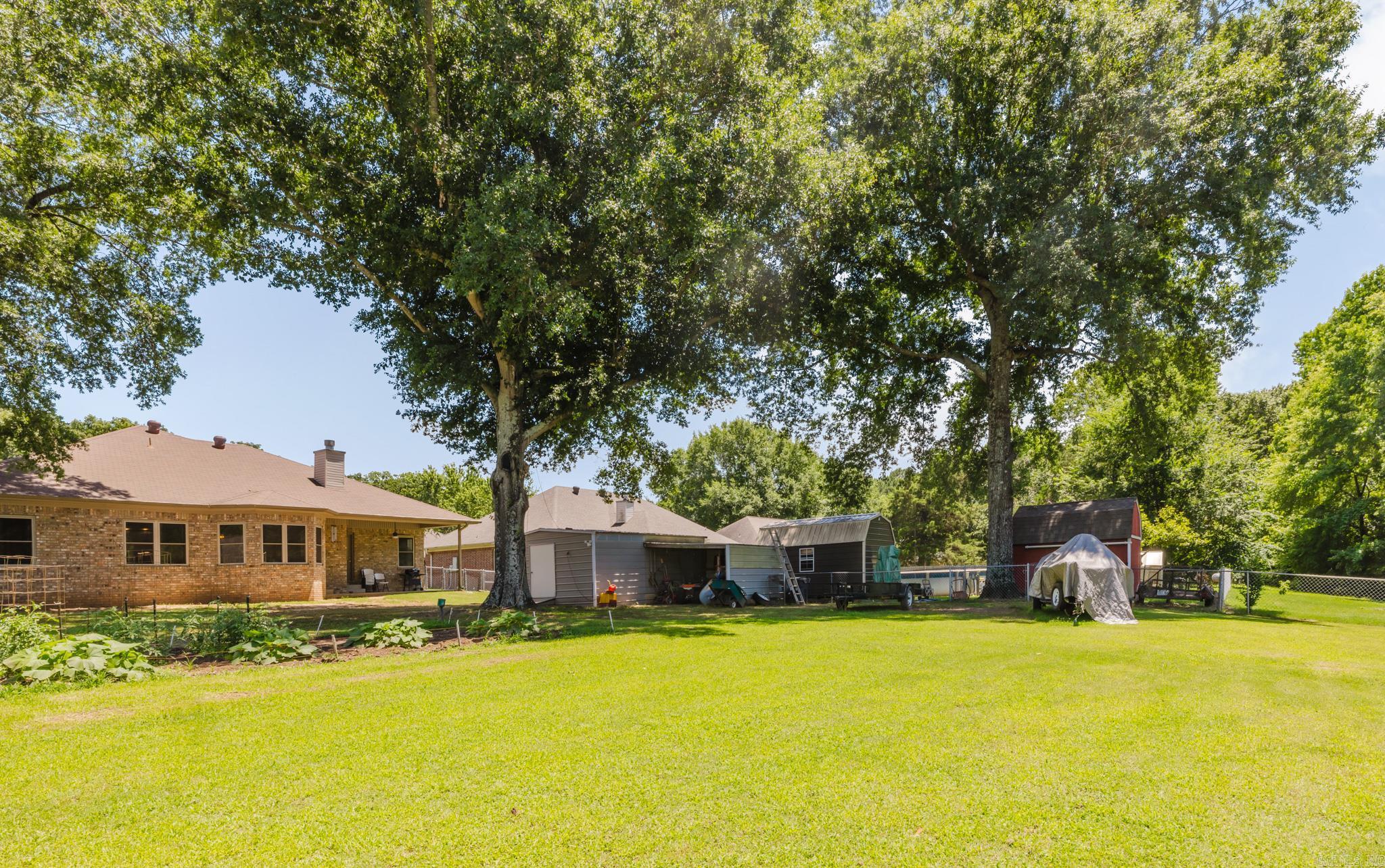 FAIR OAKS - Residential