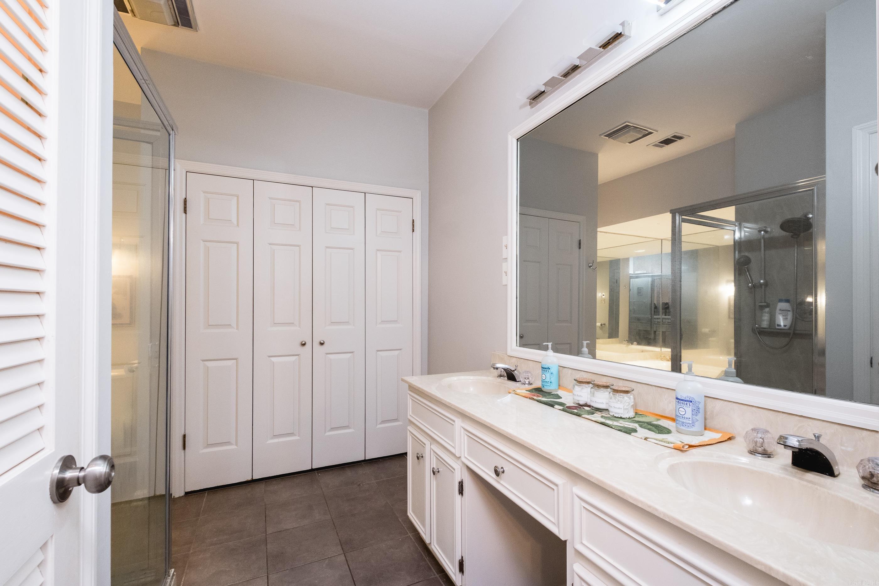 LINDEN COURT CONDO HPR - Residential