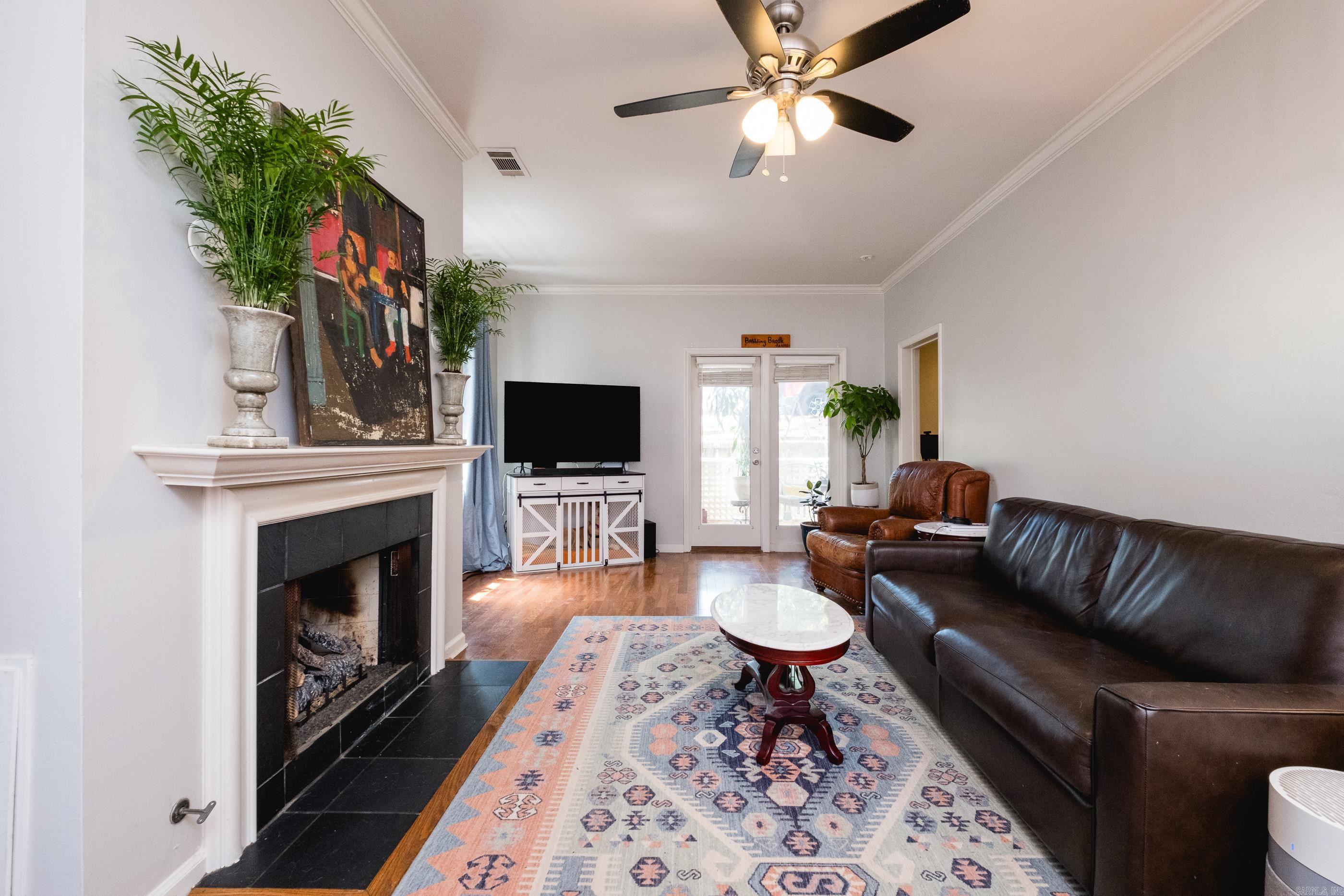 LINDEN COURT CONDO HPR - Residential