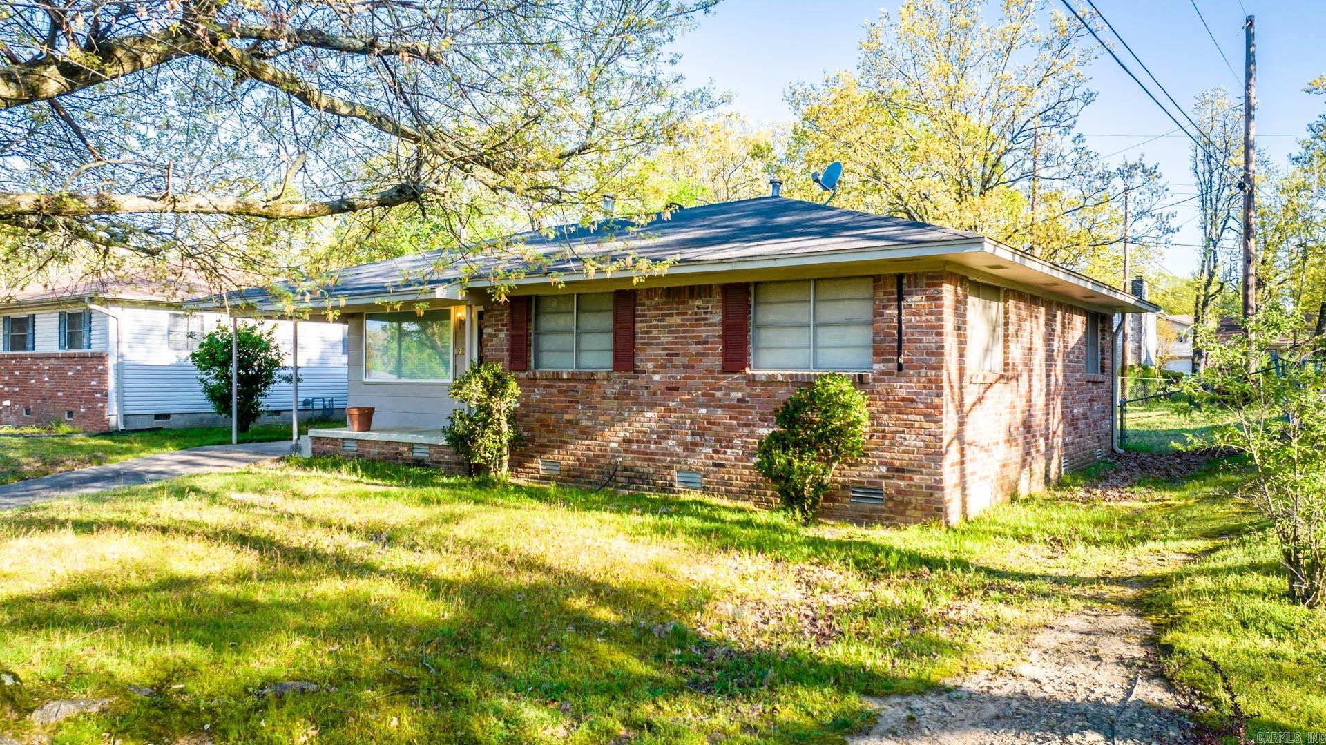 Ellis Acres - Residential Lease