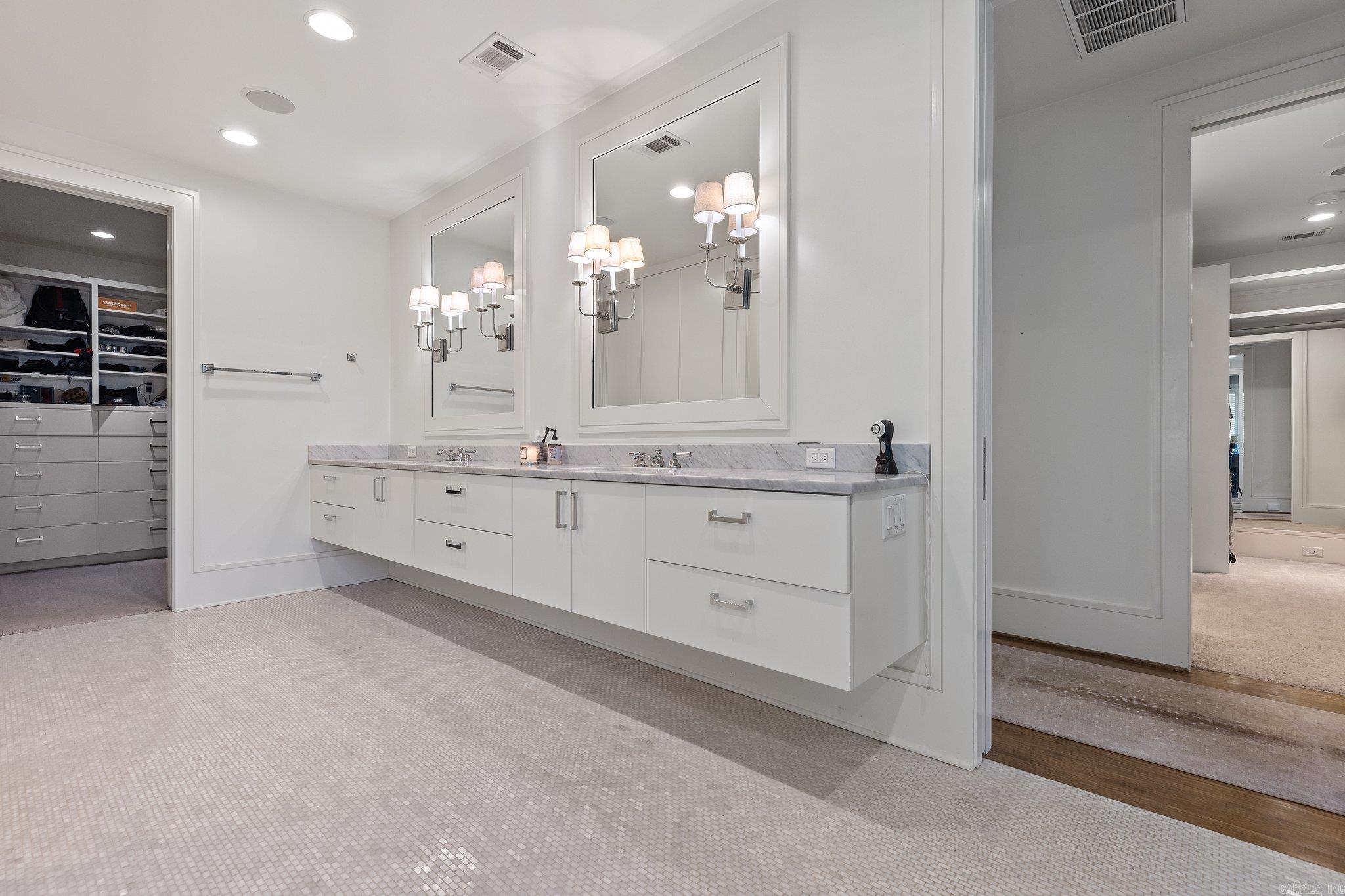 CLIFFEWOOD - Residential