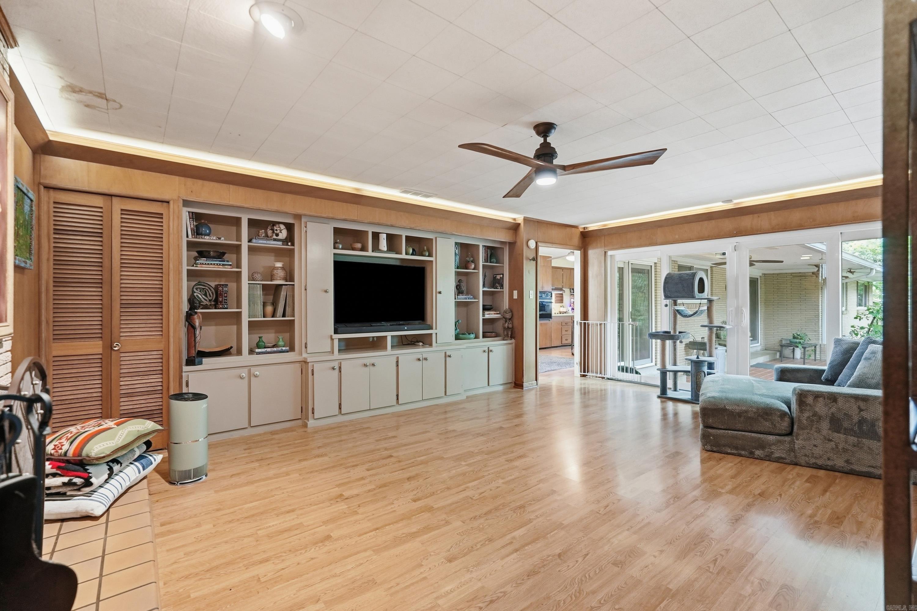 DELBERTS - Residential