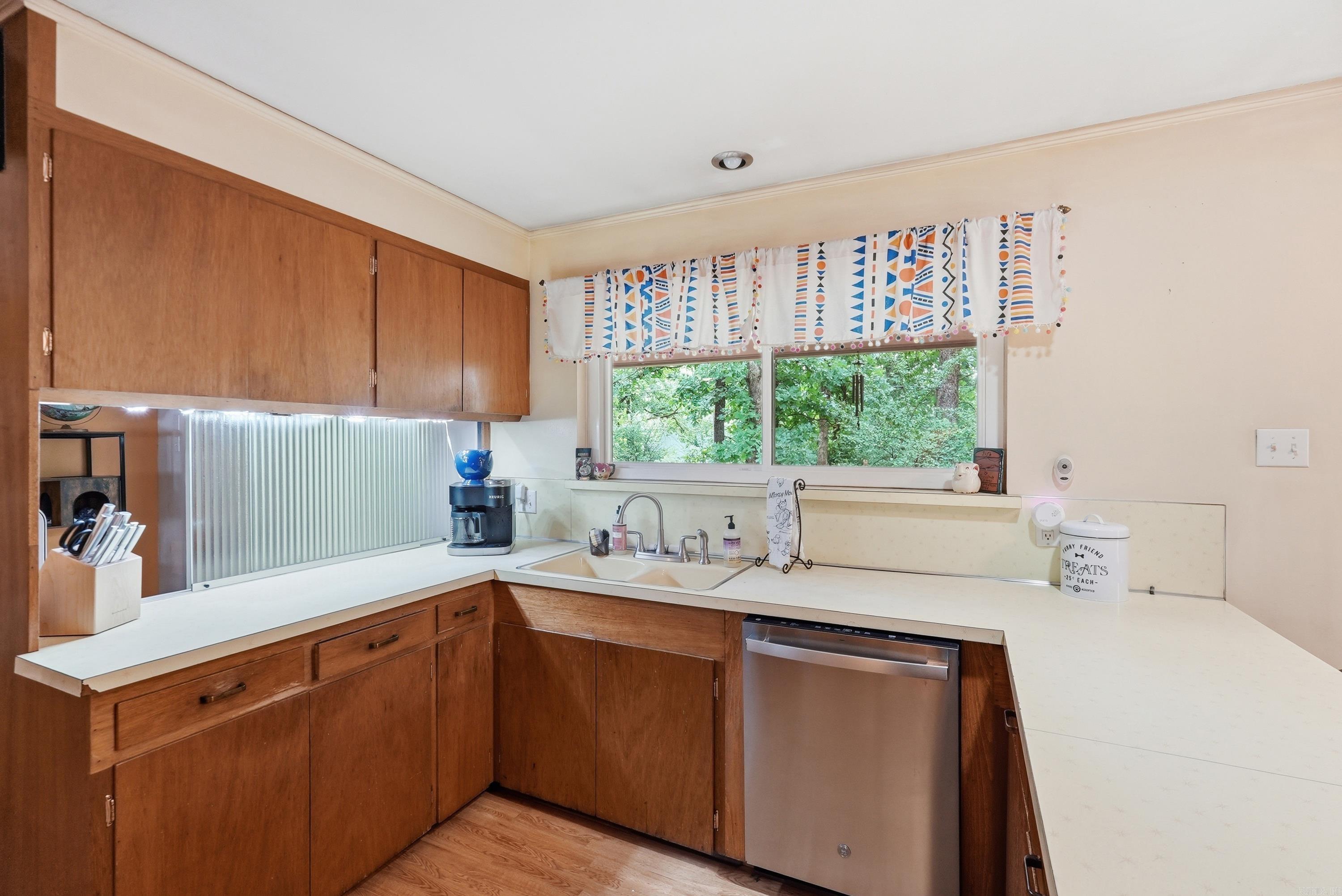 DELBERTS - Residential