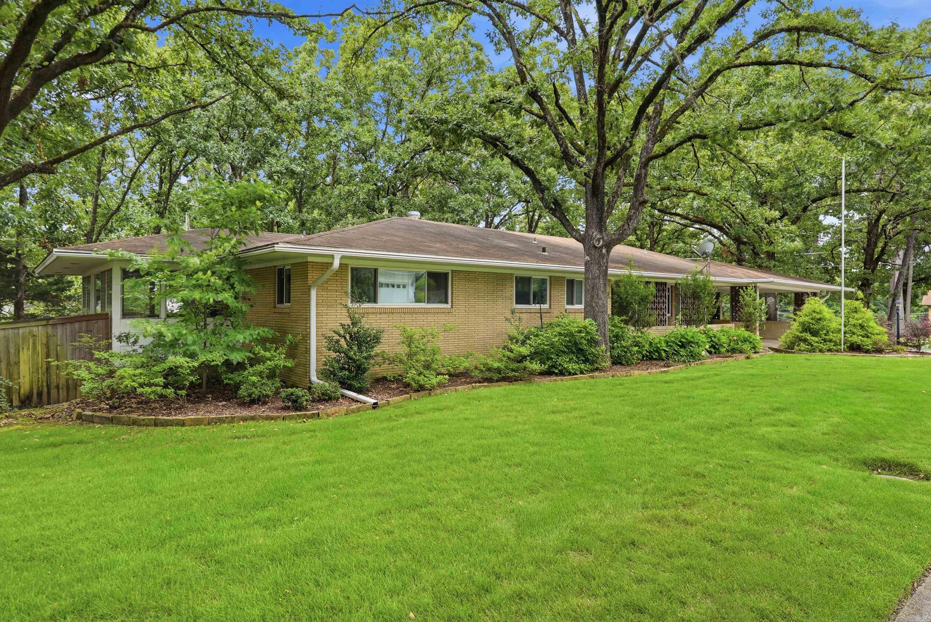 DELBERTS - Residential