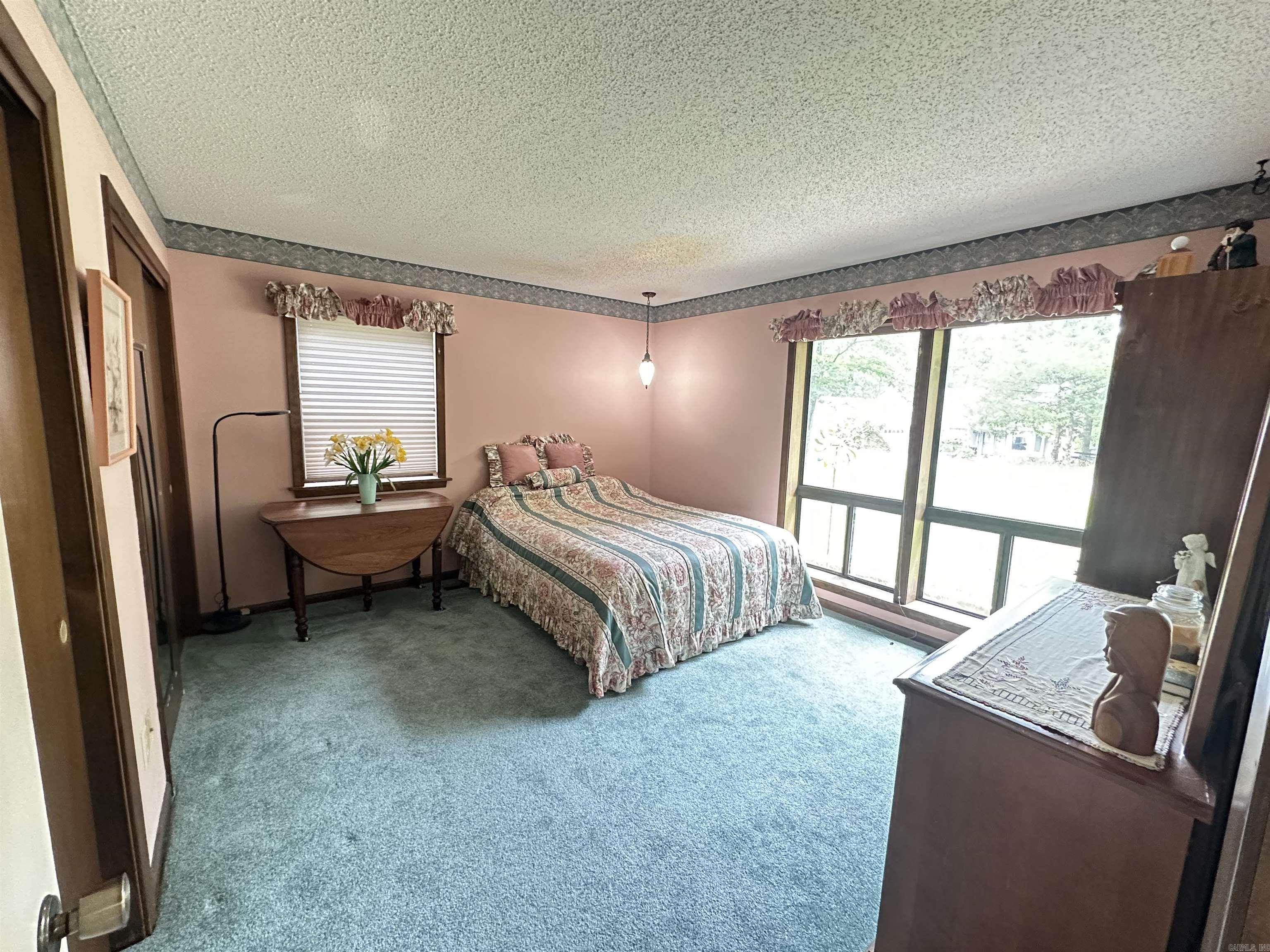 INDIAN HILLS - Residential
