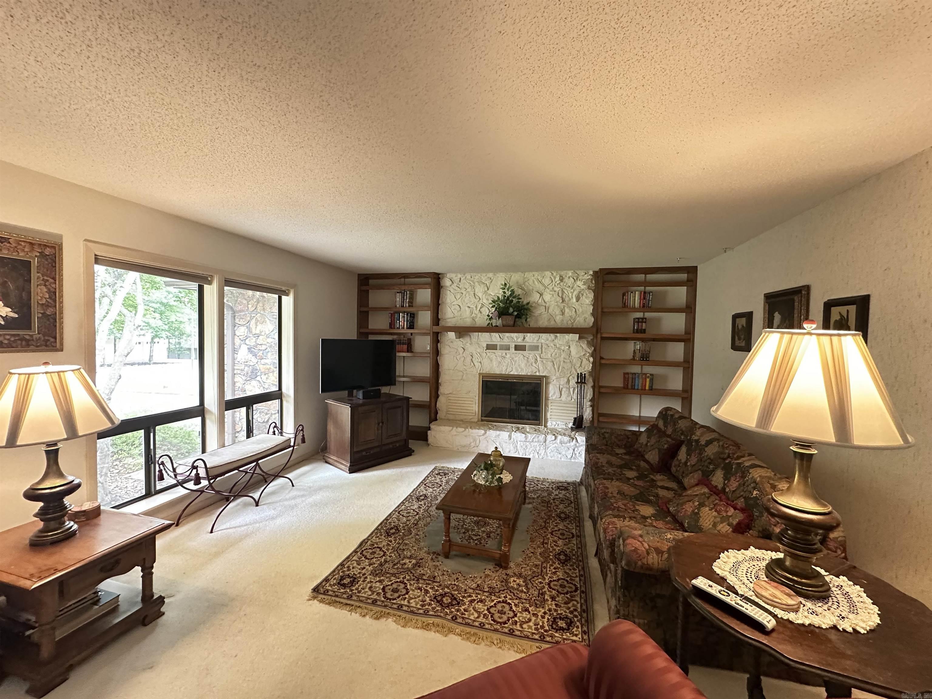 INDIAN HILLS - Residential