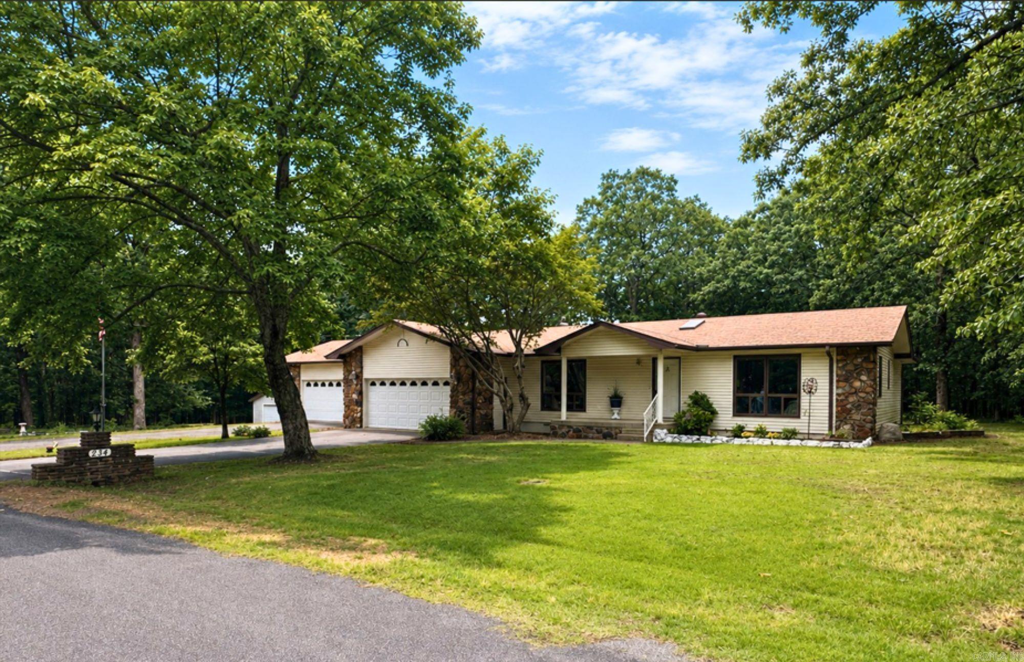 INDIAN HILLS - Residential