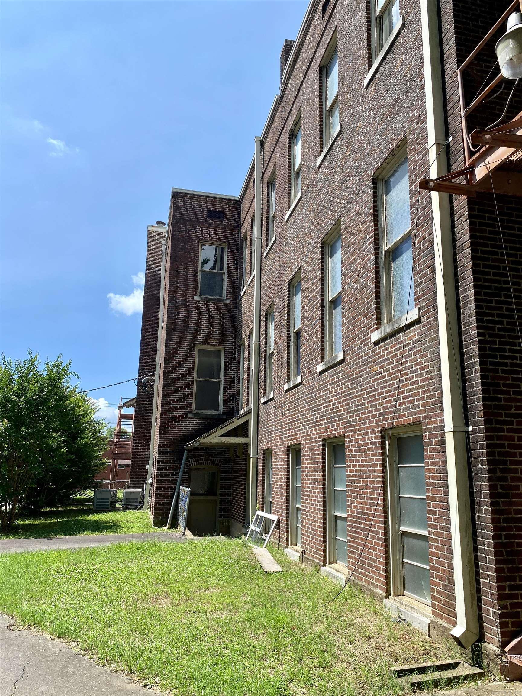 Outlots C 32-10-23 - Commercial Sale