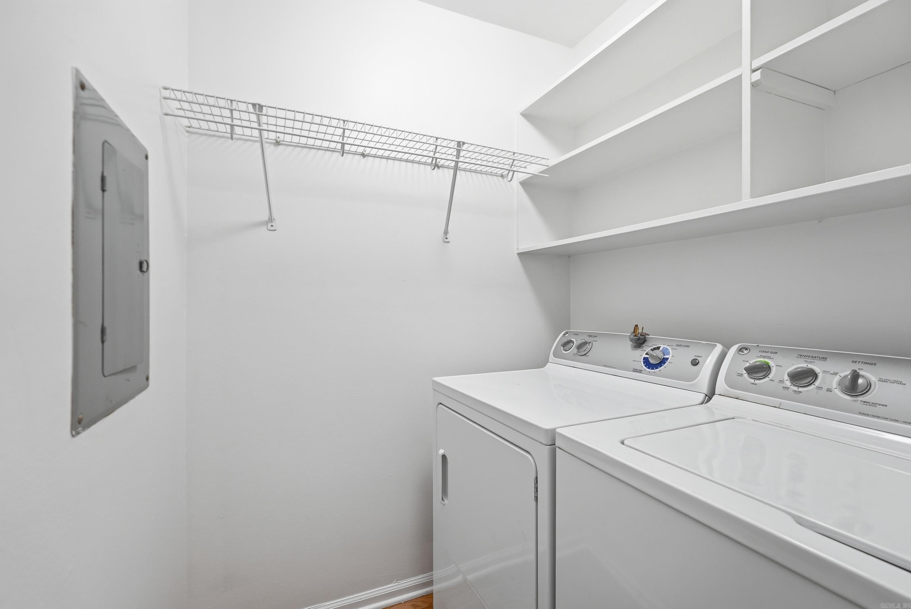 KINGSBRIDGE TWNHSE - Residential